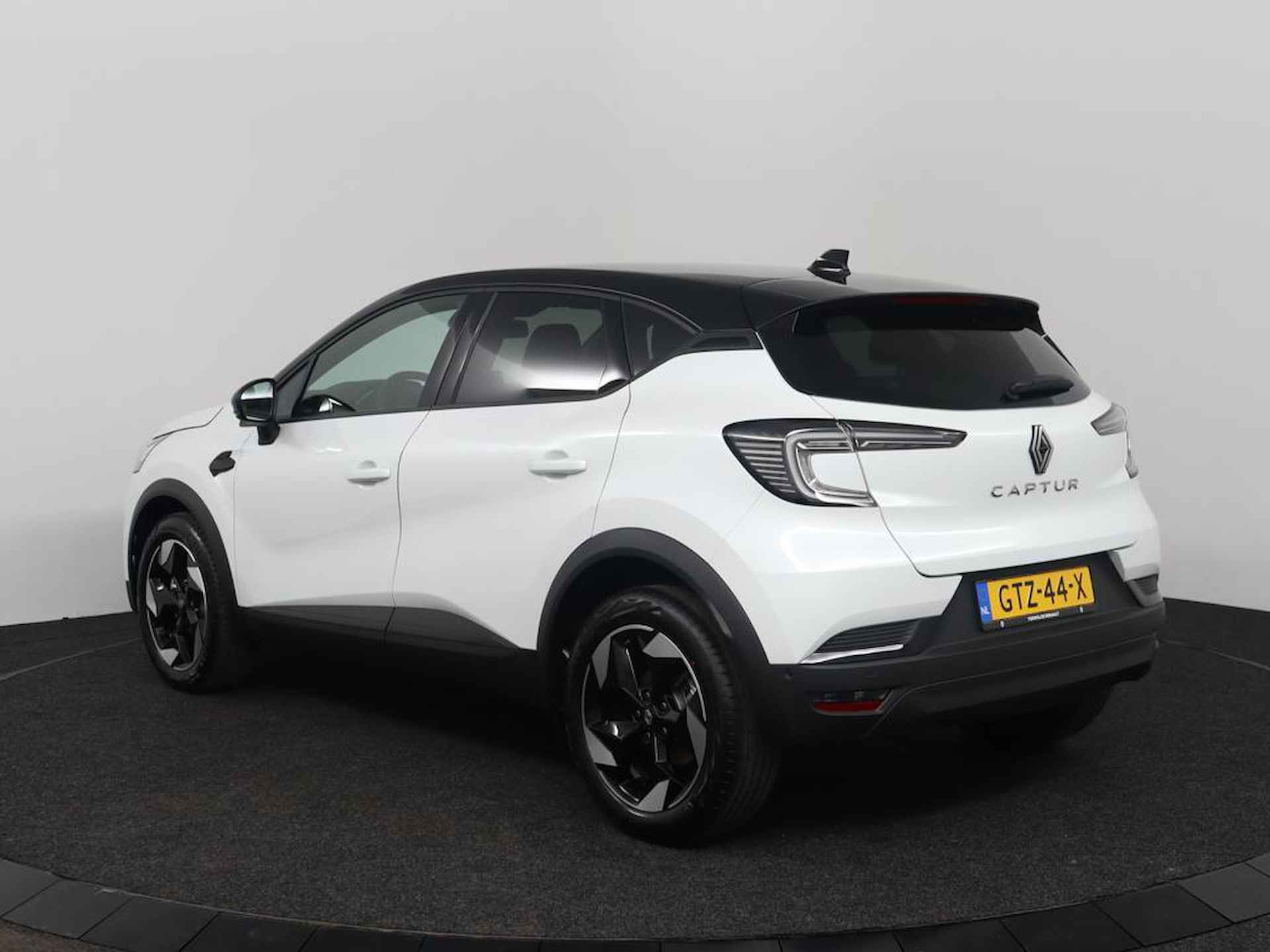 Renault Captur 1.3 Mild Hybrid 140 techno - 9/39