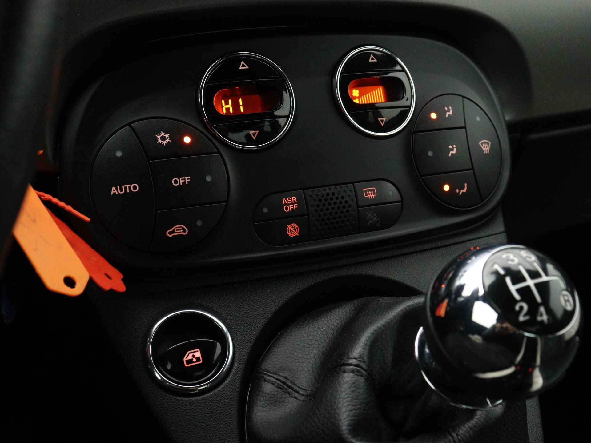 Fiat 500 0.9 TwinAir Turbo Sport | Navigatie | Climate Control | Beats audio | LM Velgen | - 11/43