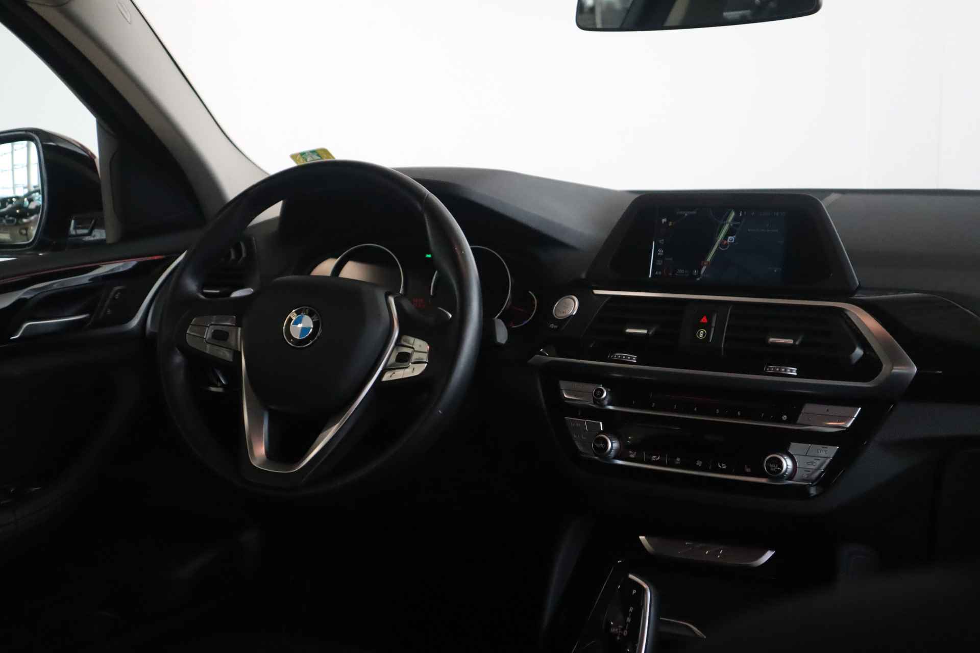BMW X4 xDrive20i x-Line Navigatie / Comfort Access / Trekhaak - 9/20