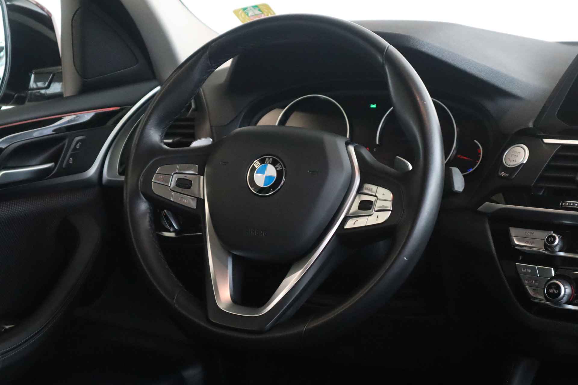BMW X4 xDrive20i x-Line Navigatie / Comfort Access / Trekhaak - 10/20