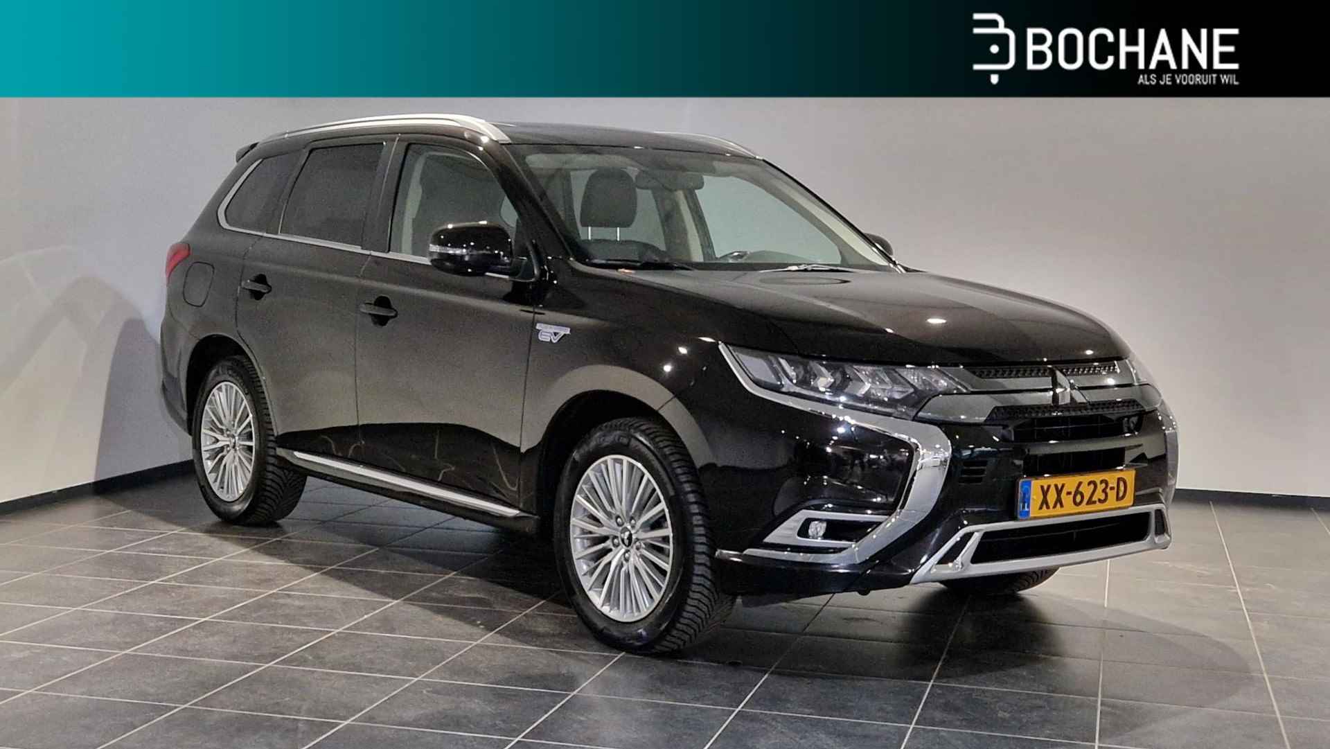 Mitsubishi Outlander 2.4 PHEV Intense+ | Afneembare Trekhaak | Schuifdak