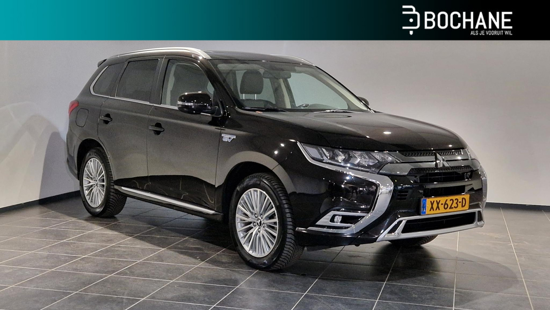 Mitsubishi Outlander 2.4 PHEV Intense+ | Afneembare Trekhaak | Schuifdak