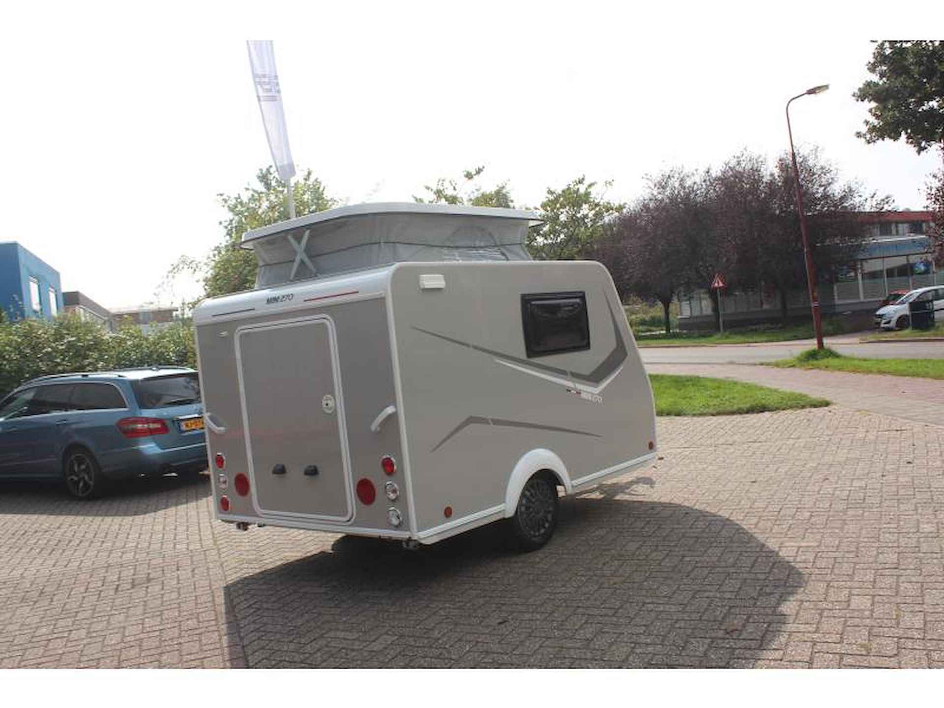 Trigano Mini Freestyle 270 Nu binnen in Nieuweg - 5/12