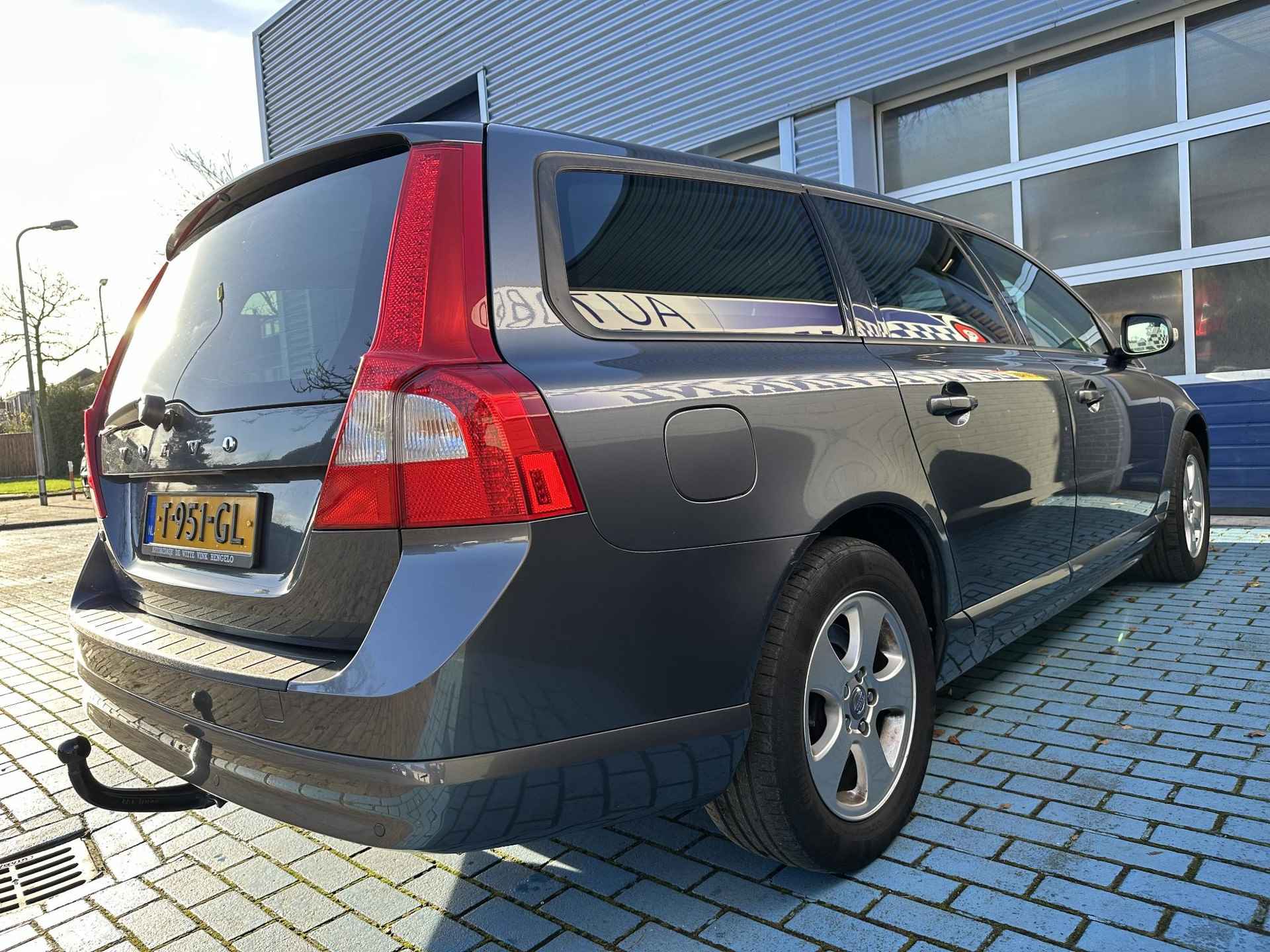 Volvo V70 2.0 CRUISE NAVI STOELVERWER. YOUNGTIMER - 9/27