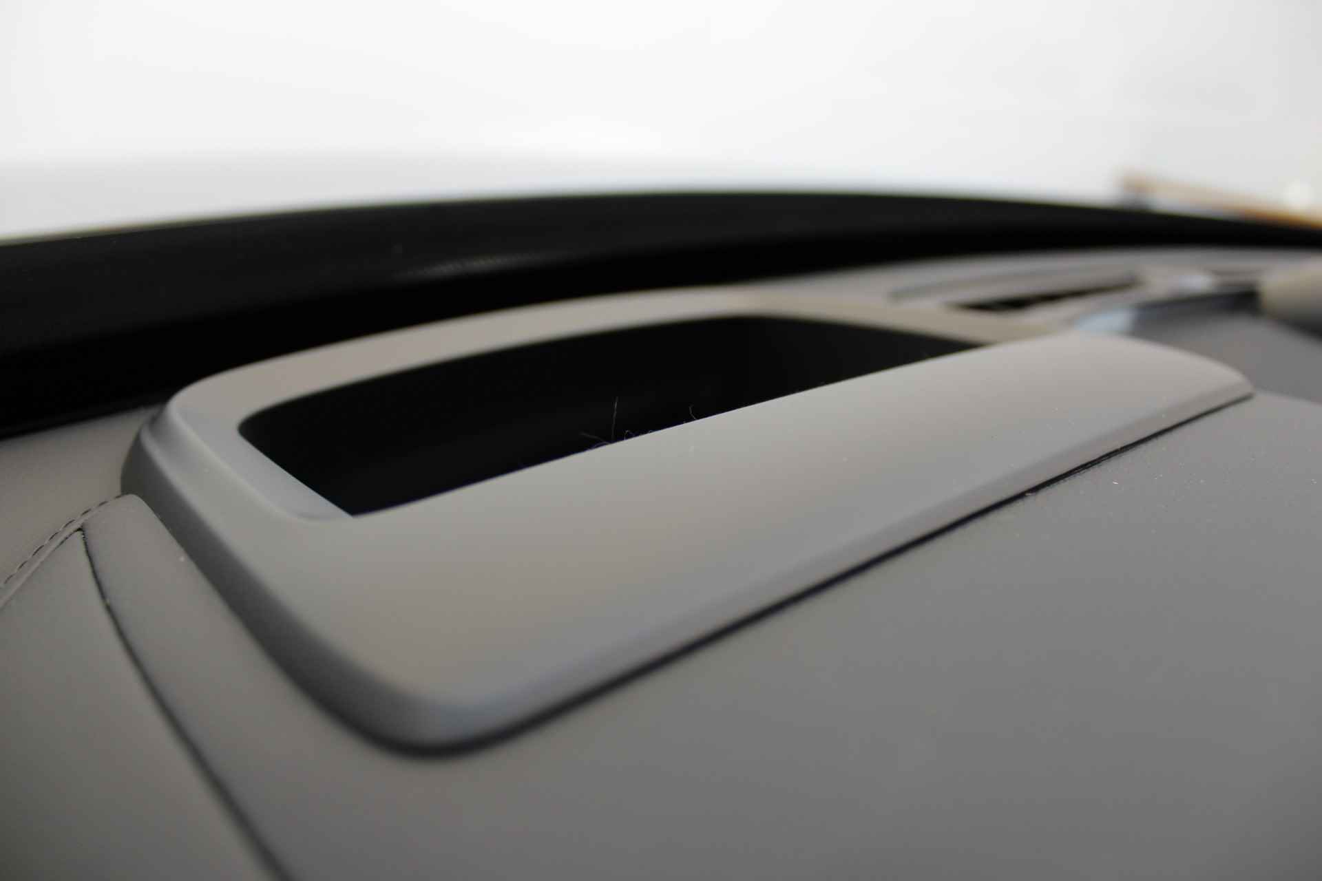 Volvo XC90 T8 455PK AWD Ultra Dark | Full Options | HEICO | B&W Audio | Luchtv | Massage | Gelam Glas - 50/86