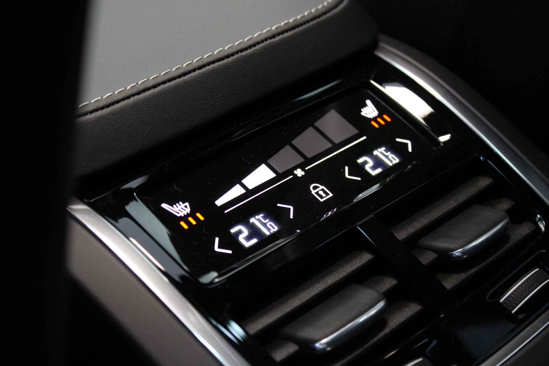 Volvo XC90 T8 455PK AWD Ultra Dark | Full Options | HEICO | B&W Audio | Luchtv | Massage | Gelam Glas - 66/86