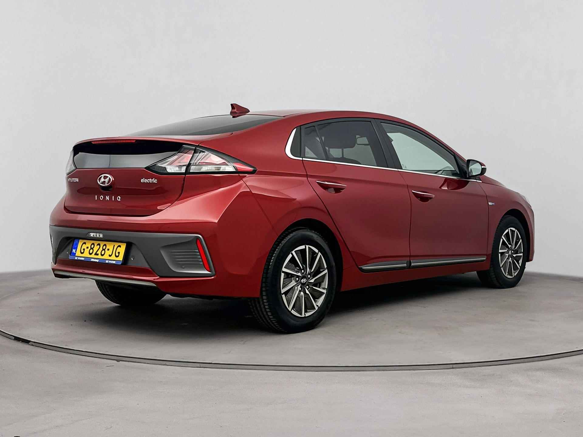 Hyundai IONIQ COMFORT EV 38 kWh | € 2000,- EV SUBSIDIE MOGELIJK | NAVI | CLIMA | CAMERA | CRUISE | PDC | 16'' LM VELGEN | PRIVACY GLASS | 100% HEALTH CHECK | - 3/33