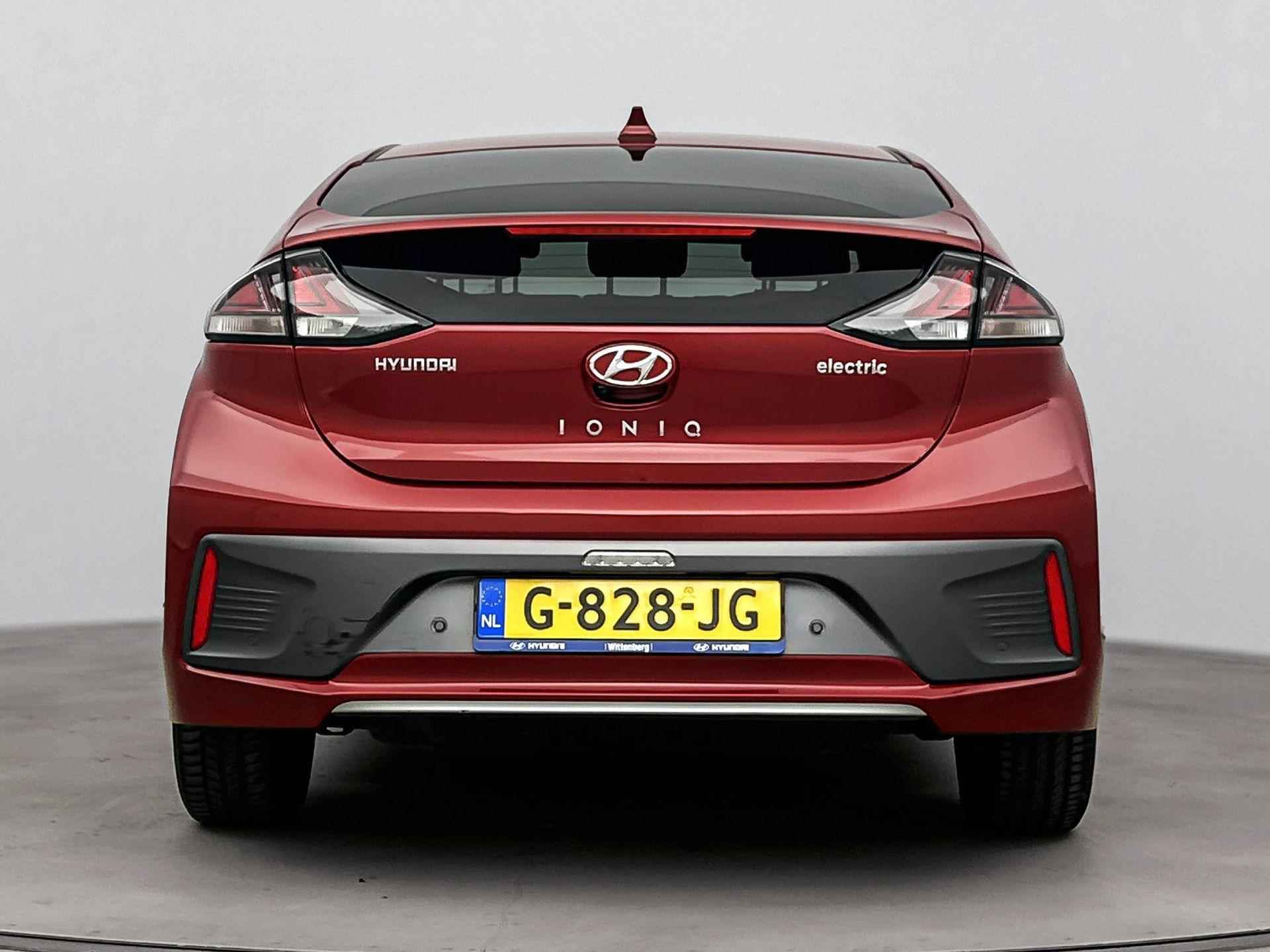 Hyundai IONIQ COMFORT EV 38 kWh | € 2000,- EV SUBSIDIE MOGELIJK | NAVI | CLIMA | CAMERA | CRUISE | PDC | 16'' LM VELGEN | PRIVACY GLASS | 100% HEALTH CHECK | - 6/33