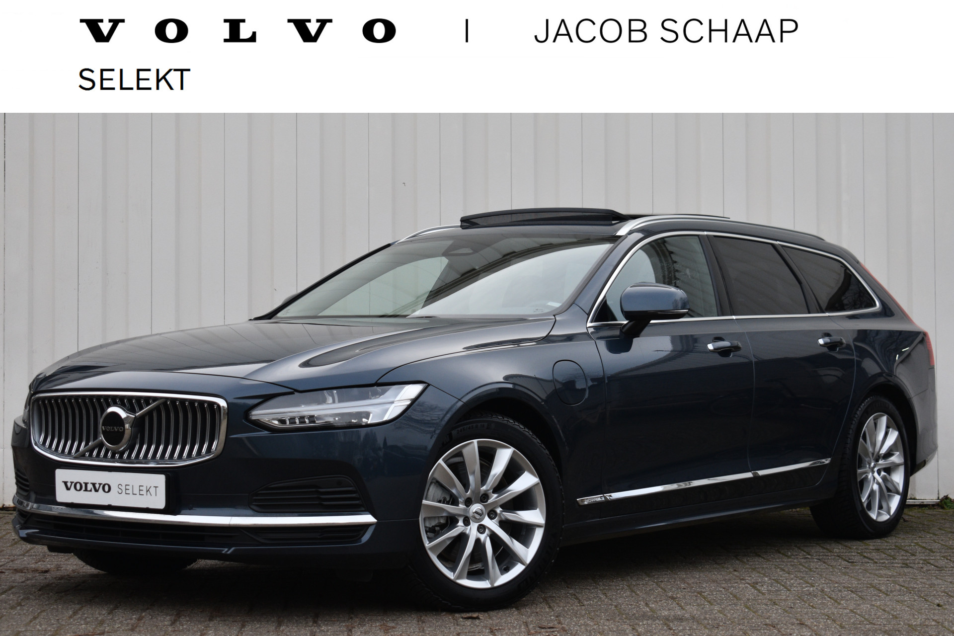 Volvo V90 T8 AWD 390PK Inscription | Google | Panodak | Harman/Kardon | Keyless bij viaBOVAG.nl