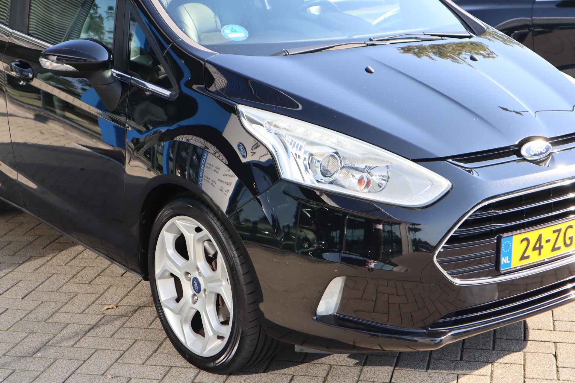 Ford B-Max TITANIUM 100PK CLIMA TREKHAAK HALF-LEDER+STOELVERW. PARK-SENSOREN 17"LMV A-SPOILER - 25/29