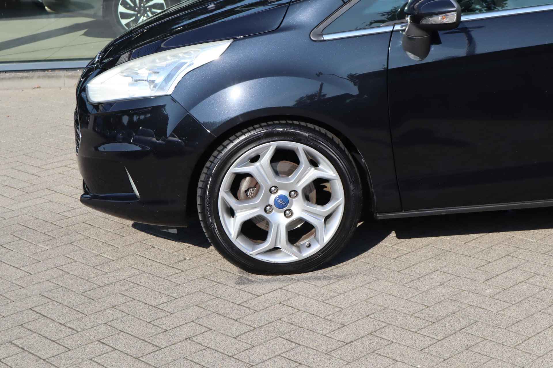 Ford B-Max TITANIUM 100PK CLIMA TREKHAAK HALF-LEDER+STOELVERW. PARK-SENSOREN 17"LMV A-SPOILER - 26/29