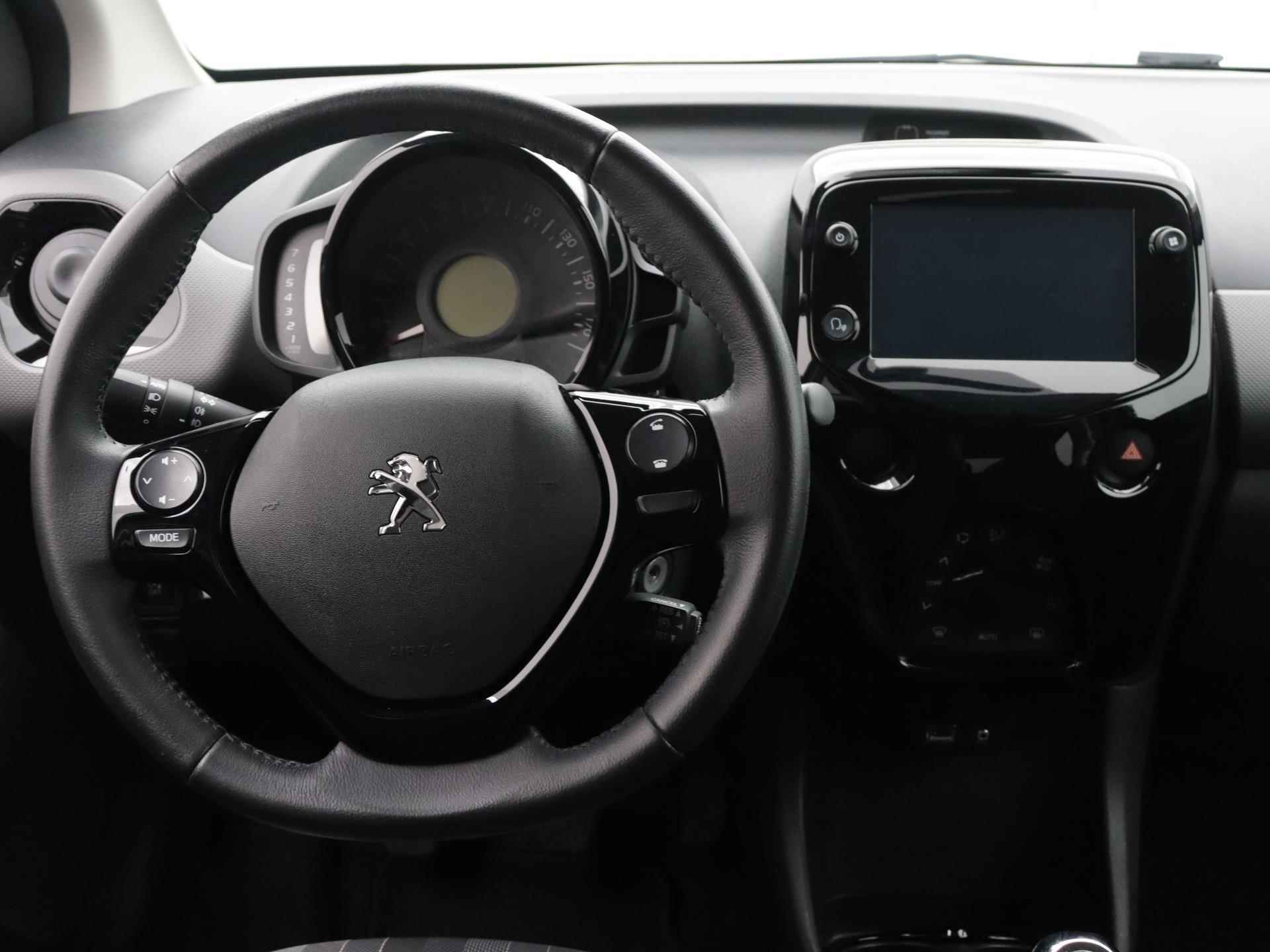 Peugeot 108 Allure TOP! 72pk | Navigatie Via AppleCarPlay/AndroidAuto | Camera | Elektrisch Vouwdak | Climate Control | Licht Metalen Velgen 15" - 19/37