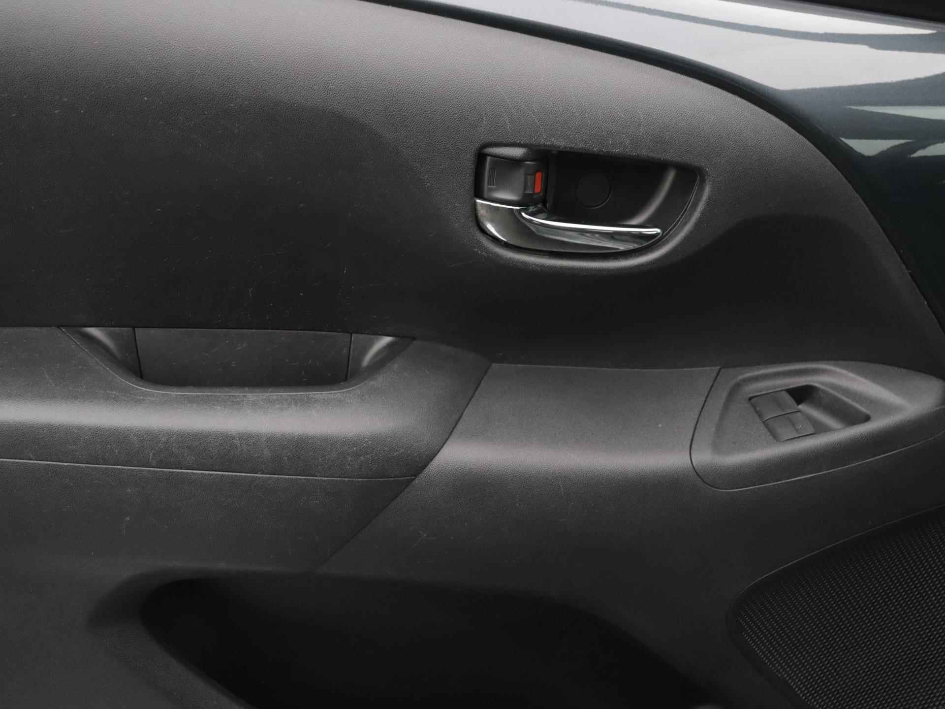 Peugeot 108 Allure TOP! 72pk | Navigatie Via AppleCarPlay/AndroidAuto | Camera | Elektrisch Vouwdak | Climate Control | Licht Metalen Velgen 15" - 22/37