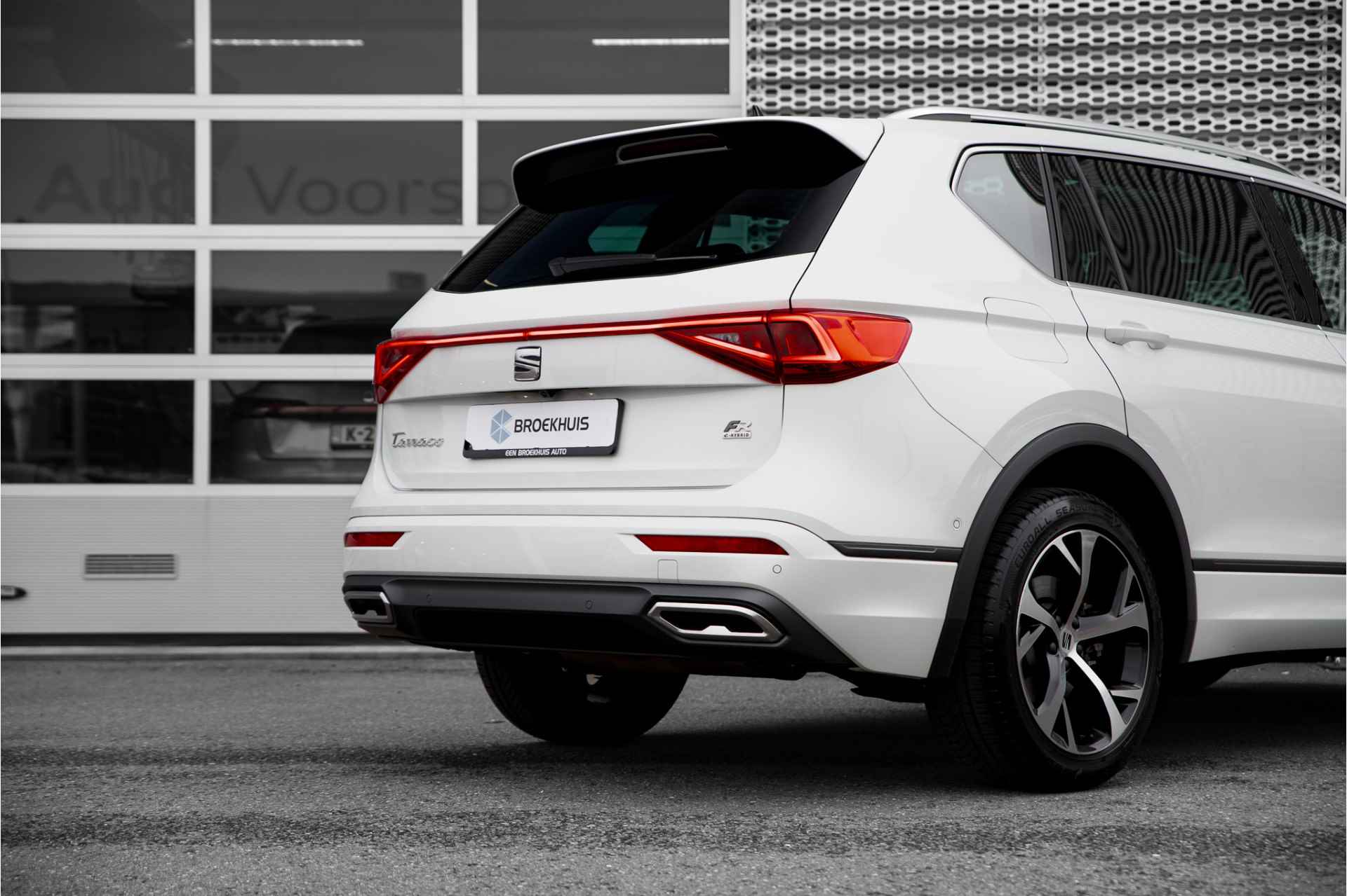 SEAT Tarraco 1.4 TSI e-Hybrid PHEV FR Business Intense | Panoramadak | Leder interieur | Camera - 14/37