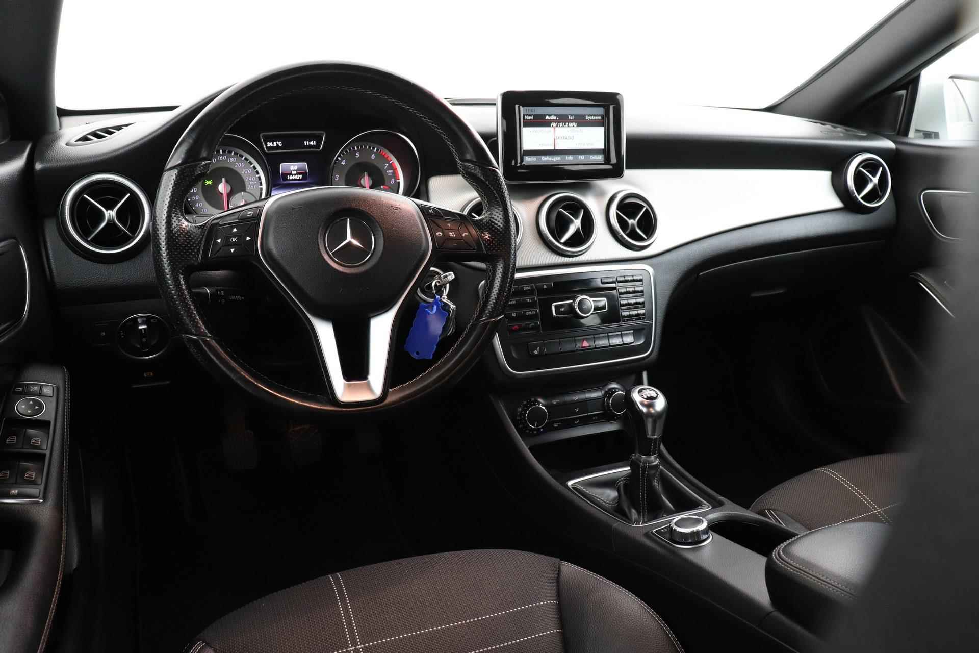 Mercedes-Benz CLA-klasse 180 | Cruise Control | Stoelverwarming | Navigatie | - 14/35