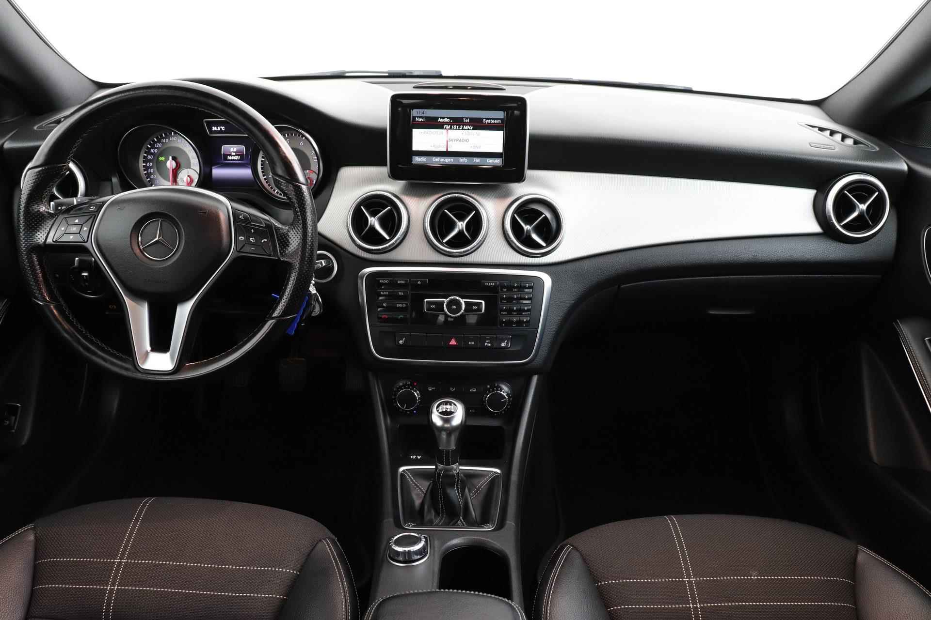 Mercedes-Benz CLA-klasse 180 | Cruise Control | Stoelverwarming | Navigatie | - 15/35