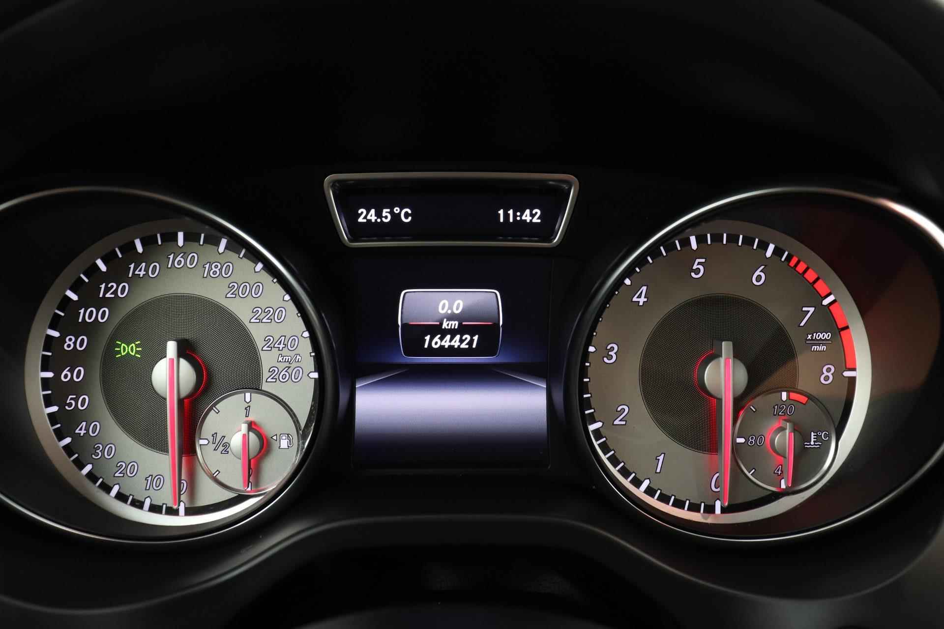 Mercedes-Benz CLA-klasse 180 | Cruise Control | Stoelverwarming | Navigatie | - 17/35