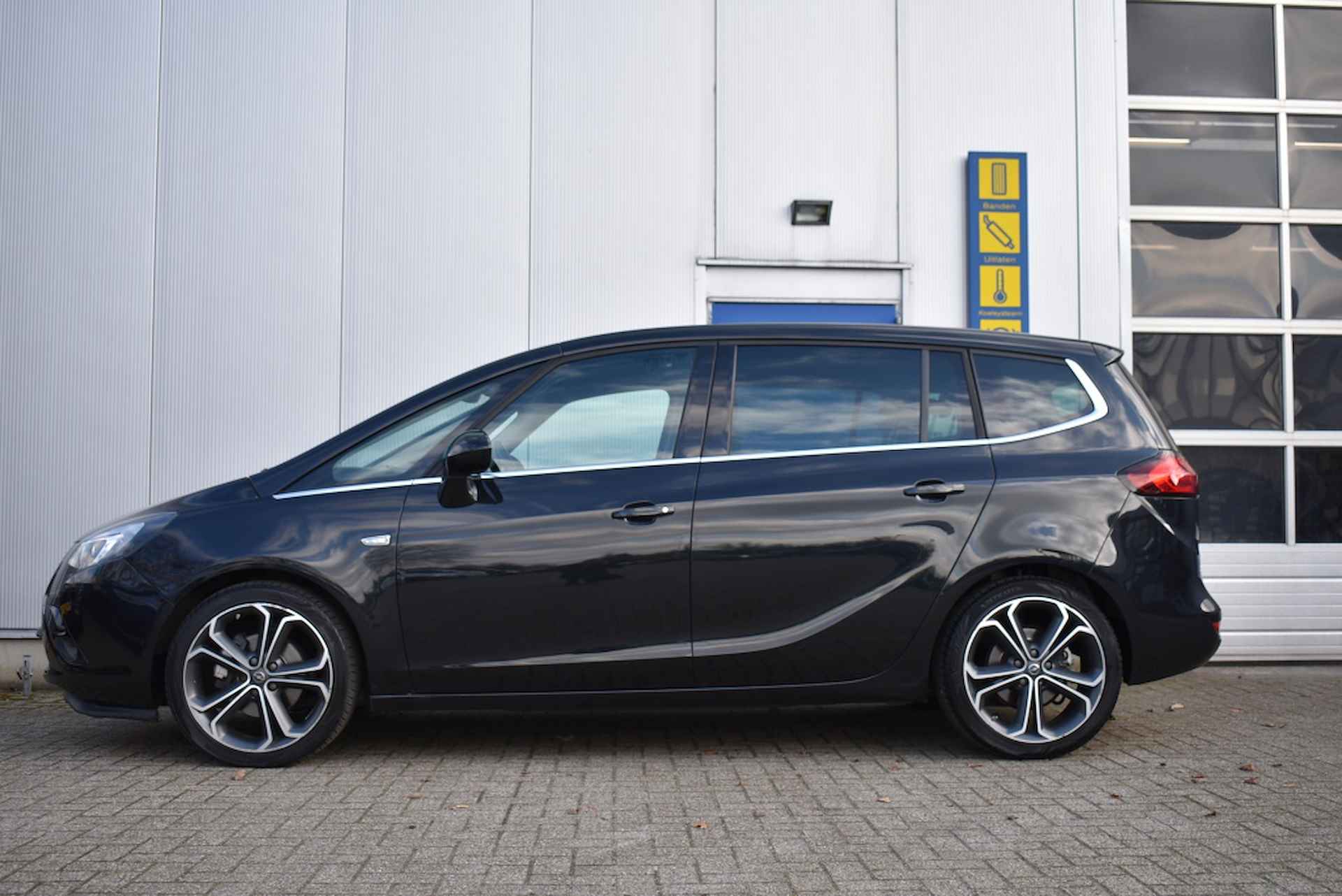 Opel Zafira Tourer 1.4 Cosmo + pakket  7p. Panodak, stuurverw. - 2/33