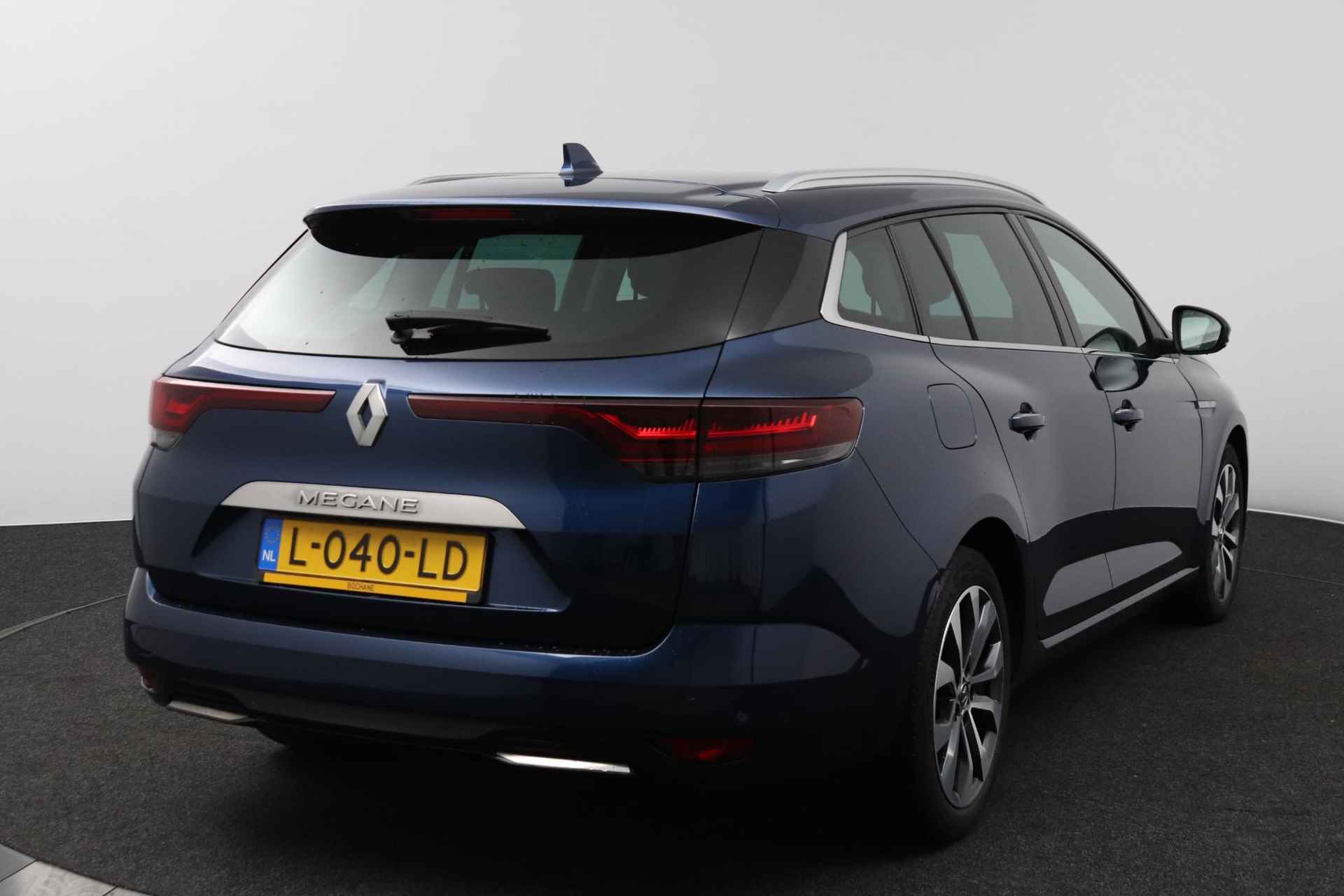 Renault Mégane Estate 1.3 TCe Business Edition One | LEDER | BOSE AUDIO | CARPLAY | CAMERA | - 3/50