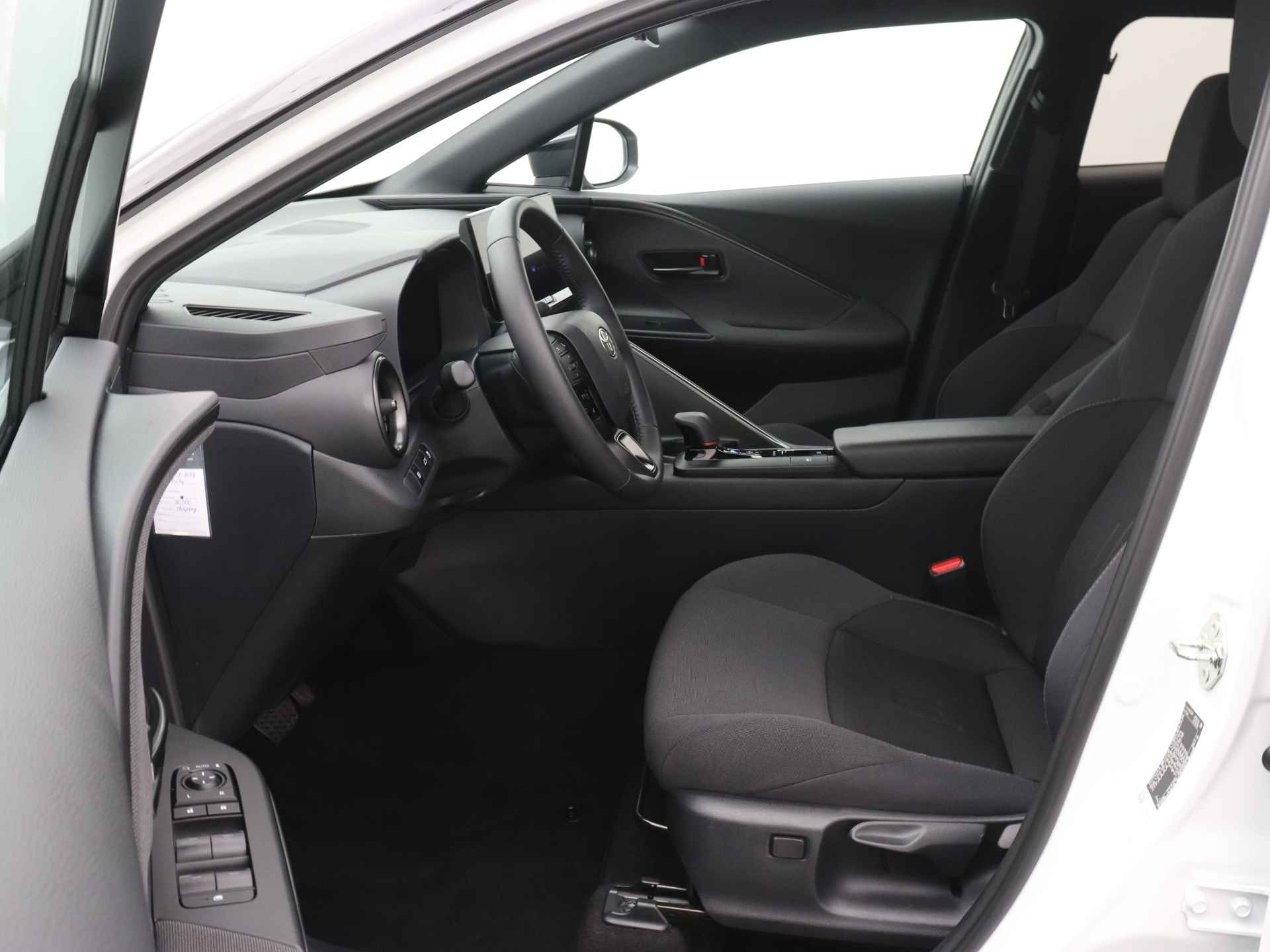 Toyota C-HR 1.8 Hybrid 140 First Edition | Navigatie | 360 Camera | Parkeersensoren | LM velgen | Climate Control | verkocht ovv FL RR - 20/45