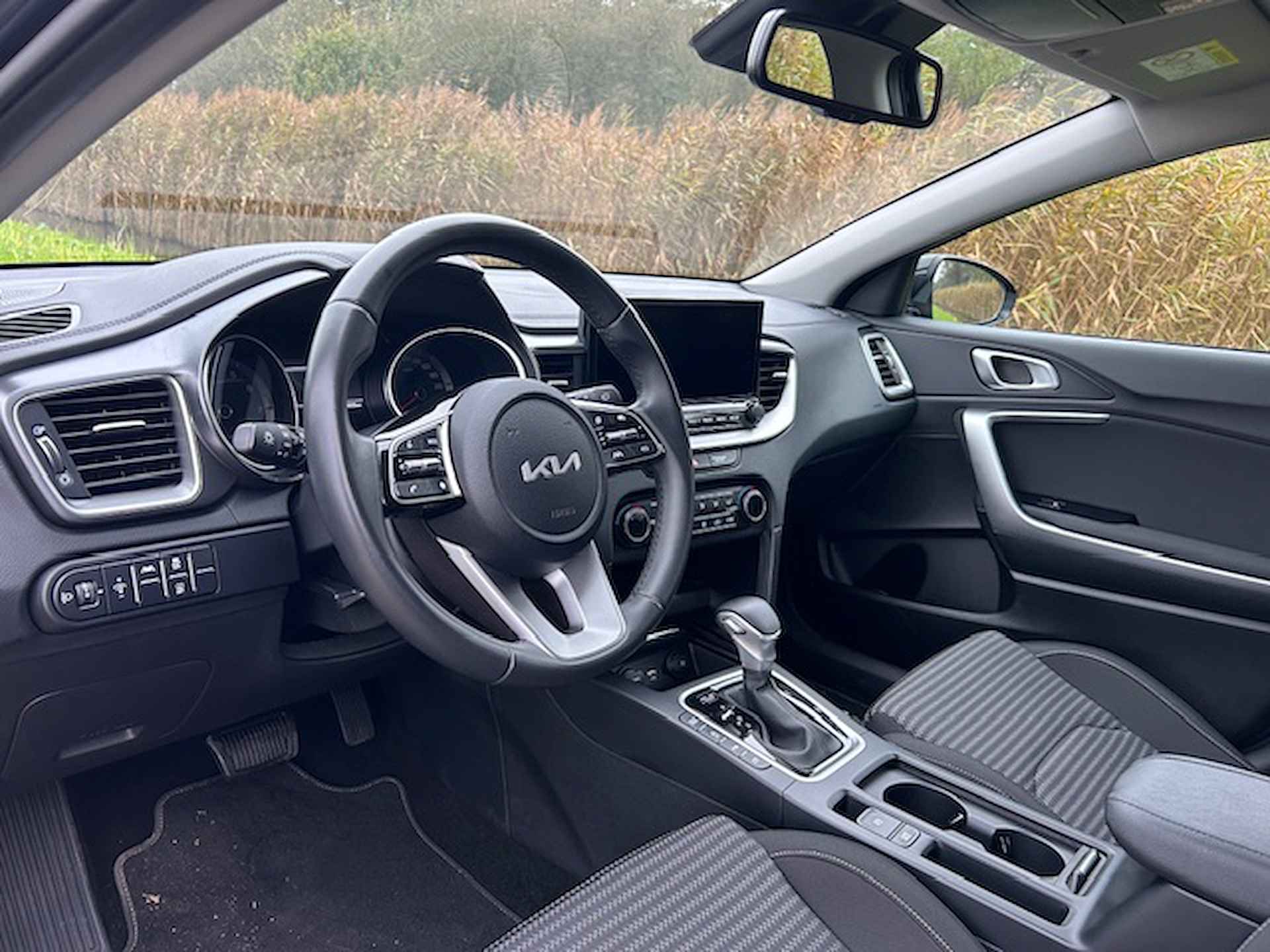 KIA Ceed Sw 1.0 T-GDi 120pk MHEV DCT7 DynamicLine | Navigatie | Apple carplay/ Android auto | Camera | Climate control | All-season banden | NAP | Rijklaar prijs! - 14/25