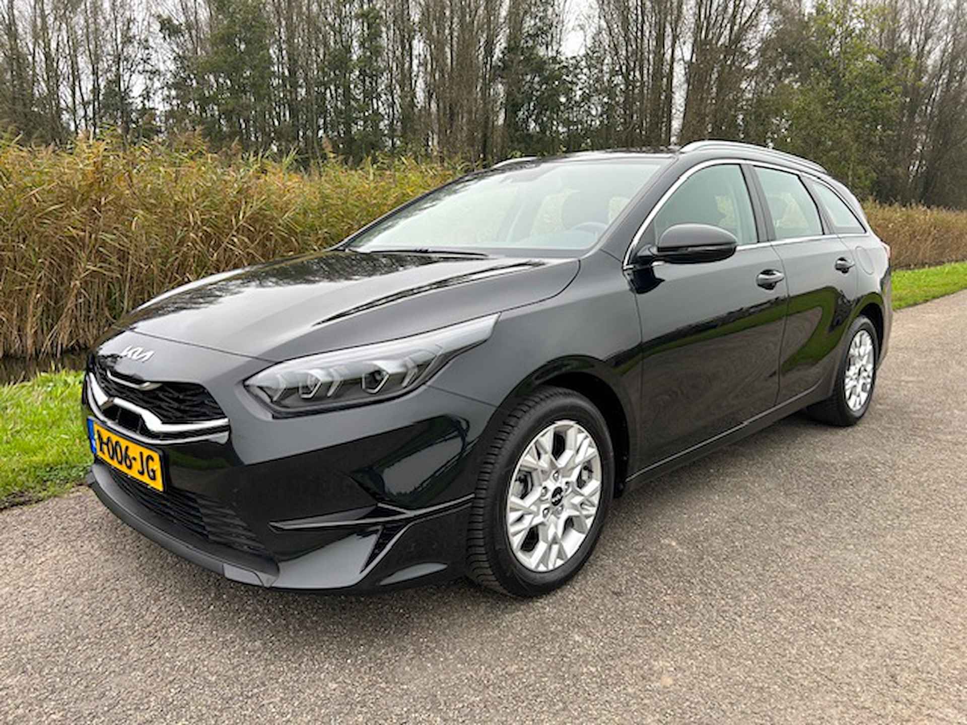 KIA Ceed Sw 1.0 T-GDi 120pk MHEV DCT7 DynamicLine | Navigatie | Apple carplay/ Android auto | Camera | Climate control | All-season banden | NAP | Rijklaar prijs! - 3/25