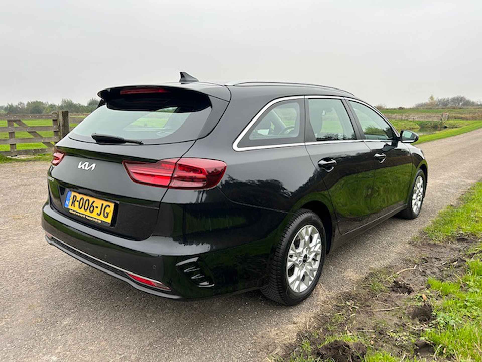 KIA Ceed Sw 1.0 T-GDi 120pk MHEV DCT7 DynamicLine | Navigatie | Apple carplay/ Android auto | Camera | Climate control | All-season banden | NAP | Rijklaar prijs! - 9/25