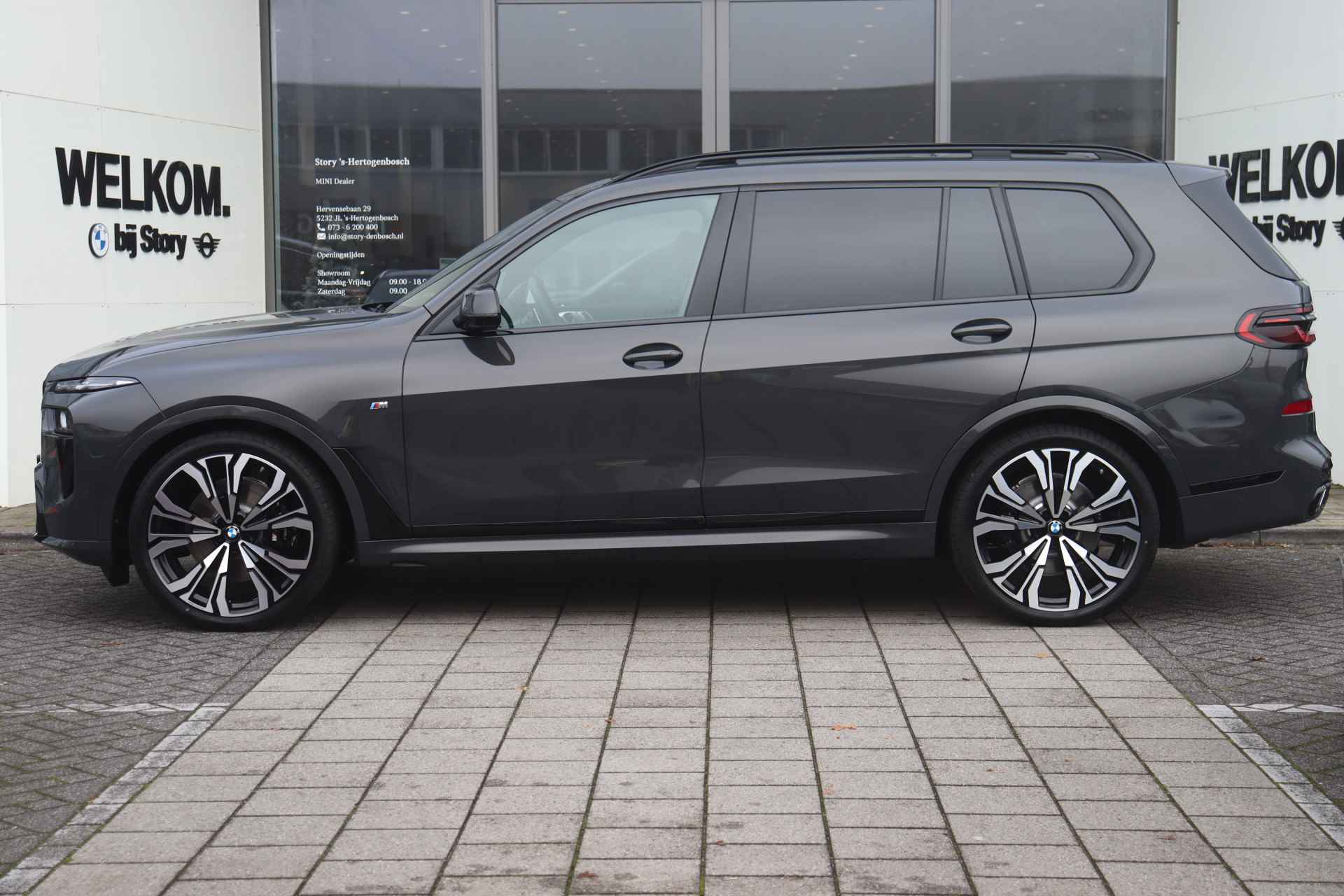 BMW X7 xDrive40i High Executive M Sport Automaat / Panoramadak Sky Lounge / Massagefunctie / Parking Assistant Professional / Bowers & Wilkins / Trekhaak / Integral Active Steering - 4/28