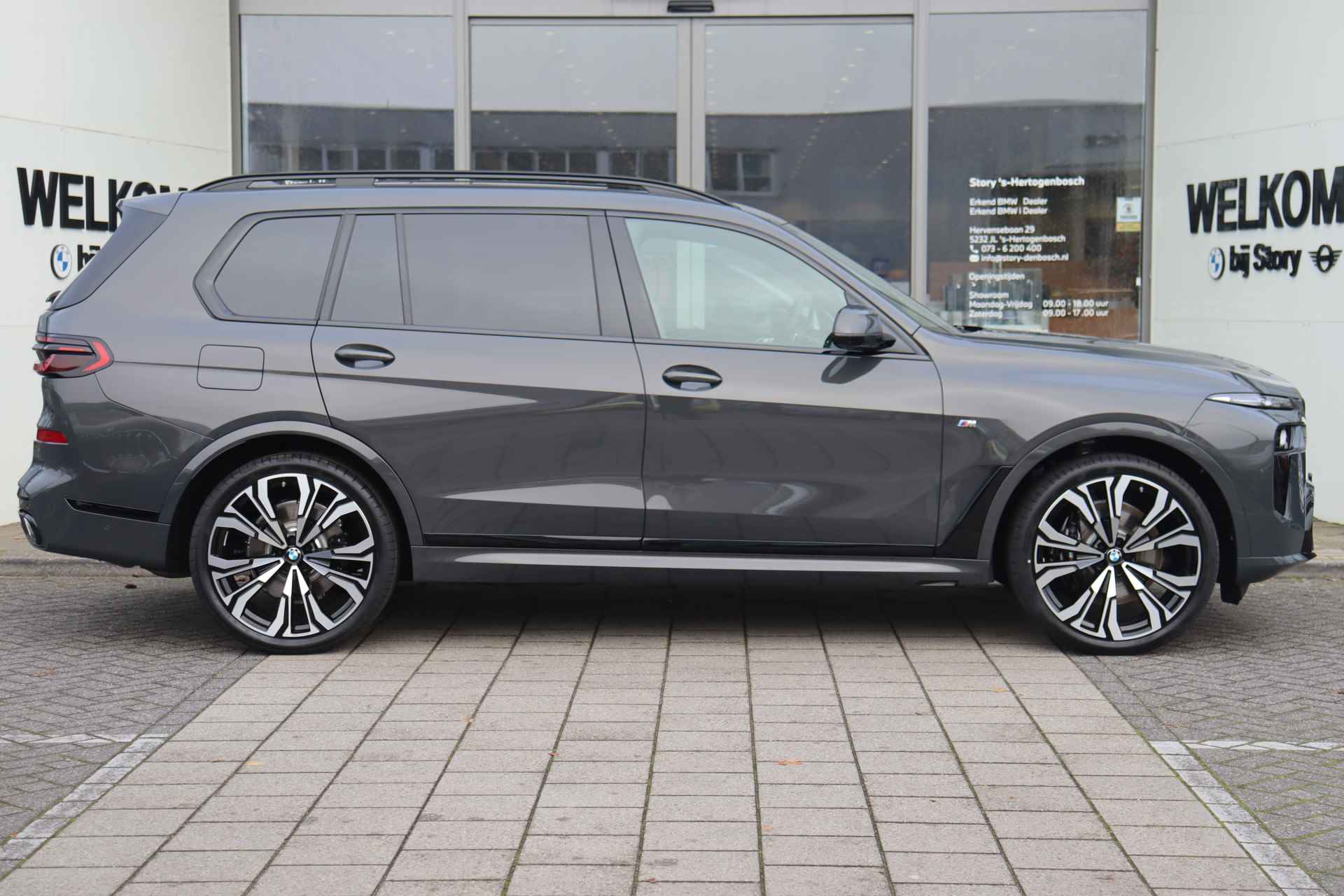 BMW X7 xDrive40i High Executive M Sport Automaat / Panoramadak Sky Lounge / Massagefunctie / Parking Assistant Professional / Bowers & Wilkins / Trekhaak / Integral Active Steering - 7/28