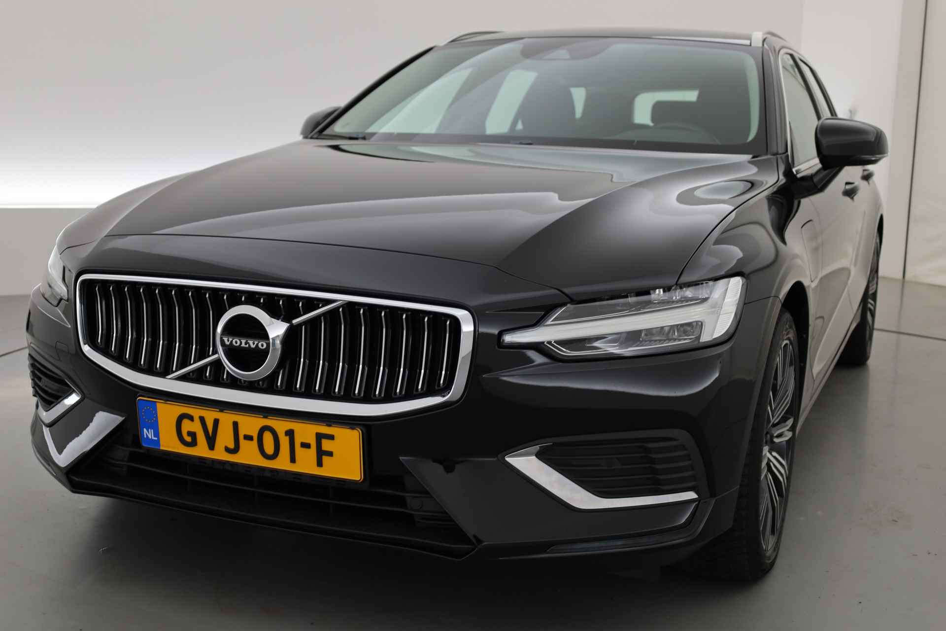 Volvo V60 2.0 T6 Recharge AWD Inscription | Voorruit- Stuur- Stoelverwarming | Camera | - 21/28