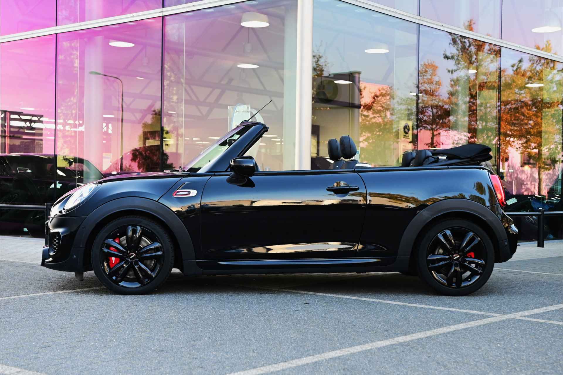 MINI Cabrio John Cooper Works Chili Automaat / Adaptief onderstel / Stoelverwarming / Active Cruise Control / Head-Up / Park Assistant / Harman Kardon - 6/30