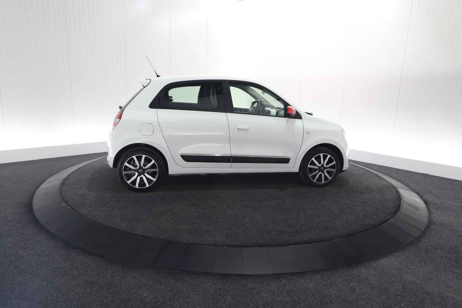 Renault Twingo SCe 70 Intens Automaat | Camera | Navigatie | Climate Control | Cruise Control - 10/72