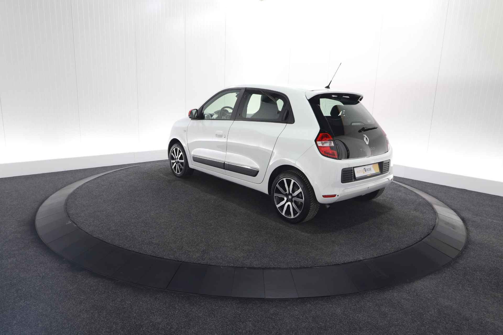 Renault Twingo SCe 70 Intens Automaat | Camera | Navigatie | Climate Control | Cruise Control - 14/72