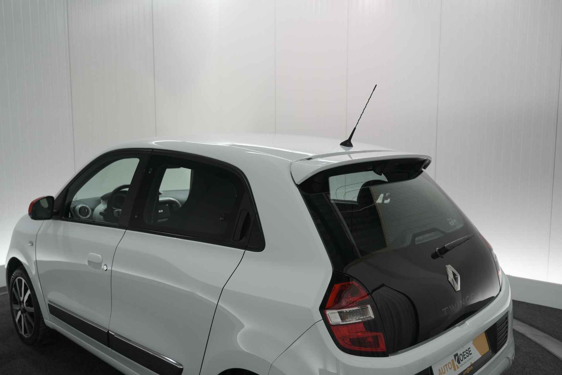 Renault Twingo SCe 70 Intens Automaat | Camera | Navigatie | Climate Control | Cruise Control - 22/72