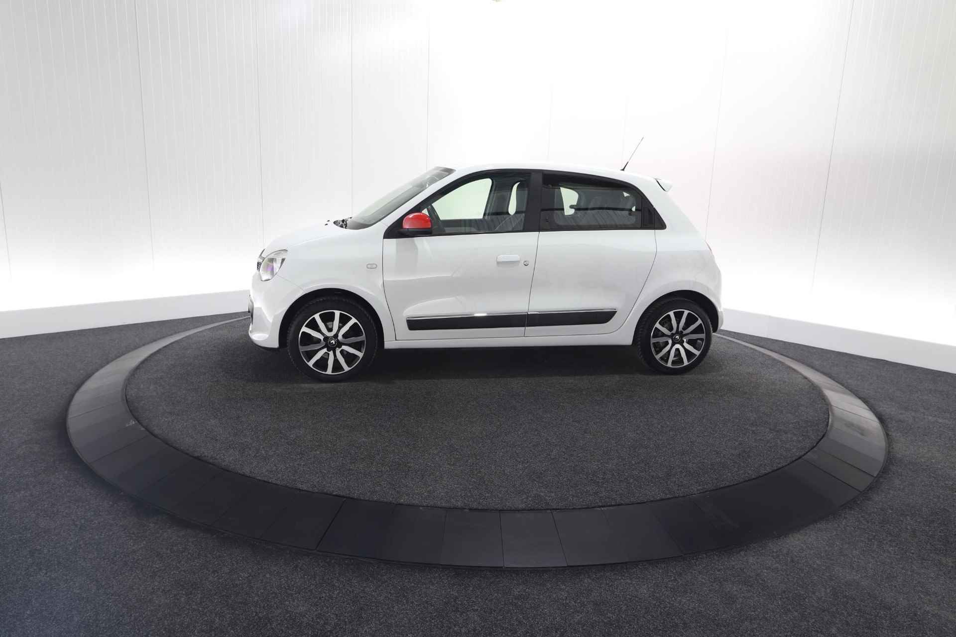 Renault Twingo SCe 70 Intens Automaat | Camera | Navigatie | Climate Control | Cruise Control - 66/72