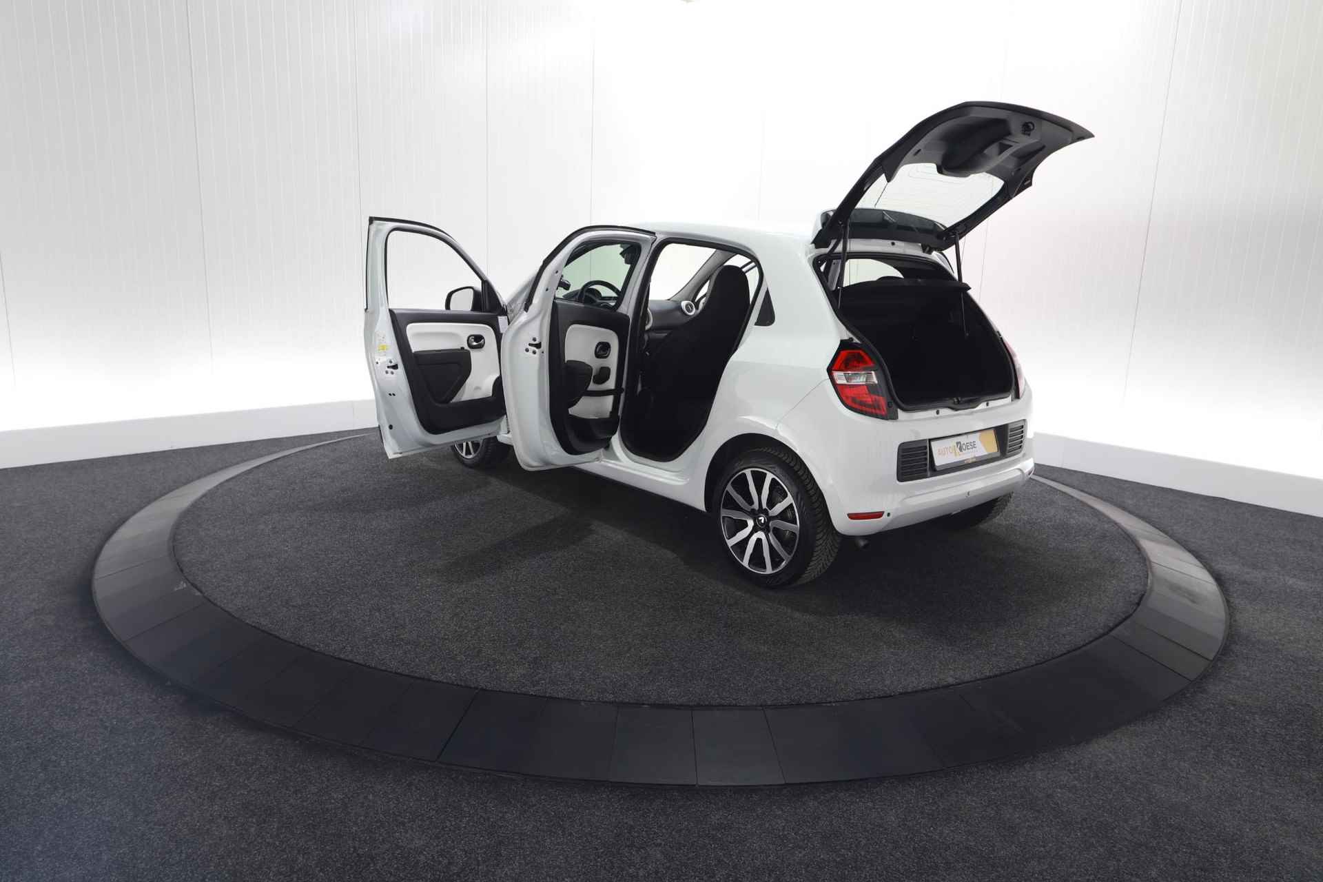 Renault Twingo SCe 70 Intens Automaat | Camera | Navigatie | Climate Control | Cruise Control - 72/72