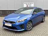 Kia ProCeed 1.6 T-GDI GT | Panorama | Key-less | Camera | LED | 18" Dodehoek-assistent - Noodremsyst assist - Snelh-/reg- Camera Interesse, Proefrit? Bel of app met: 06-24 28 28 42