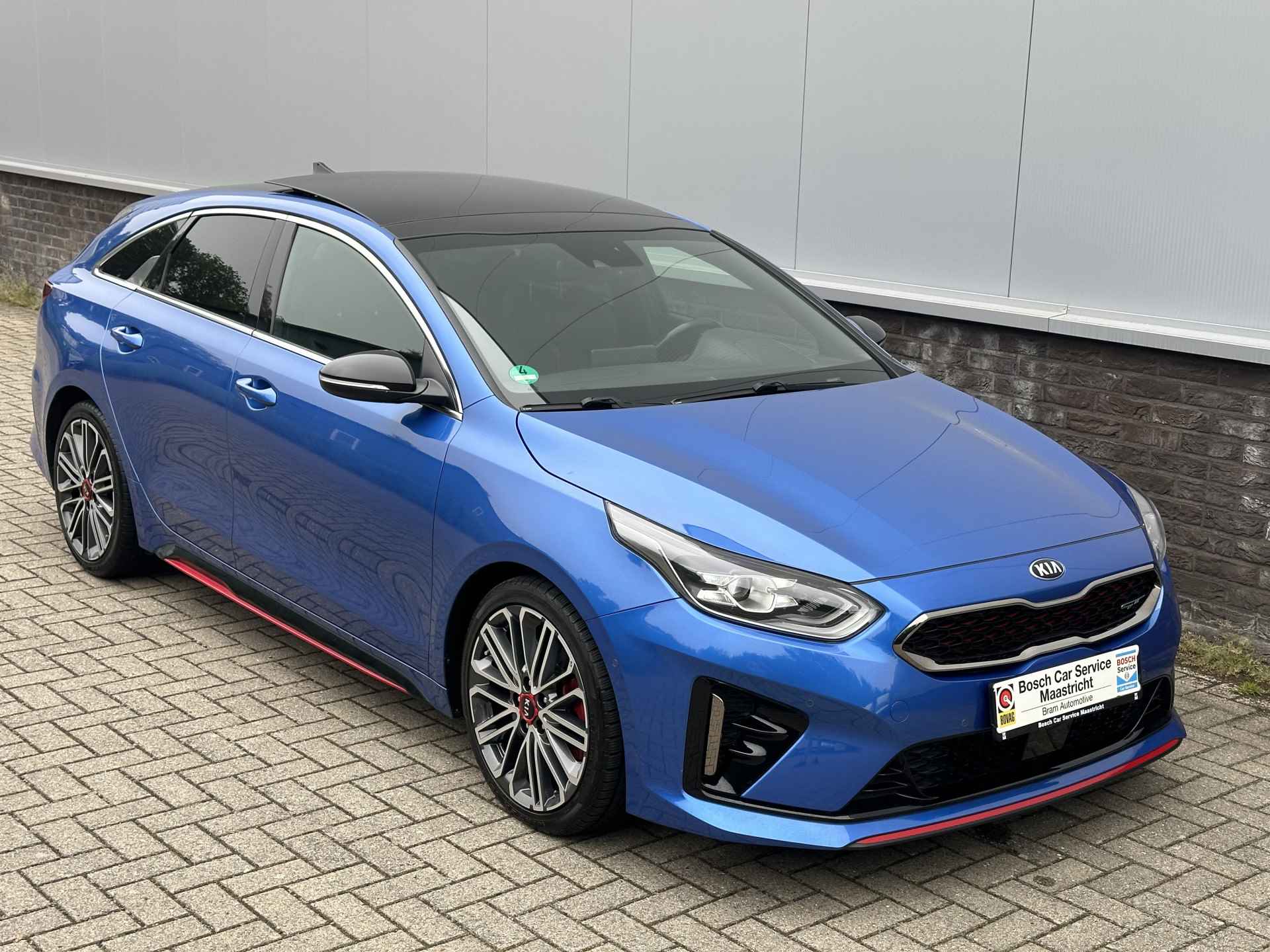 Kia ProCeed 1.6 T-GDI GT | Panorama | Key-less | Camera | LED | 18" Dodehoek-assistent - Noodremsyst assist - Snelh-/reg- Camera Interesse, Proefrit? Bel of app met: 06-24 28 28 42 - 5/28