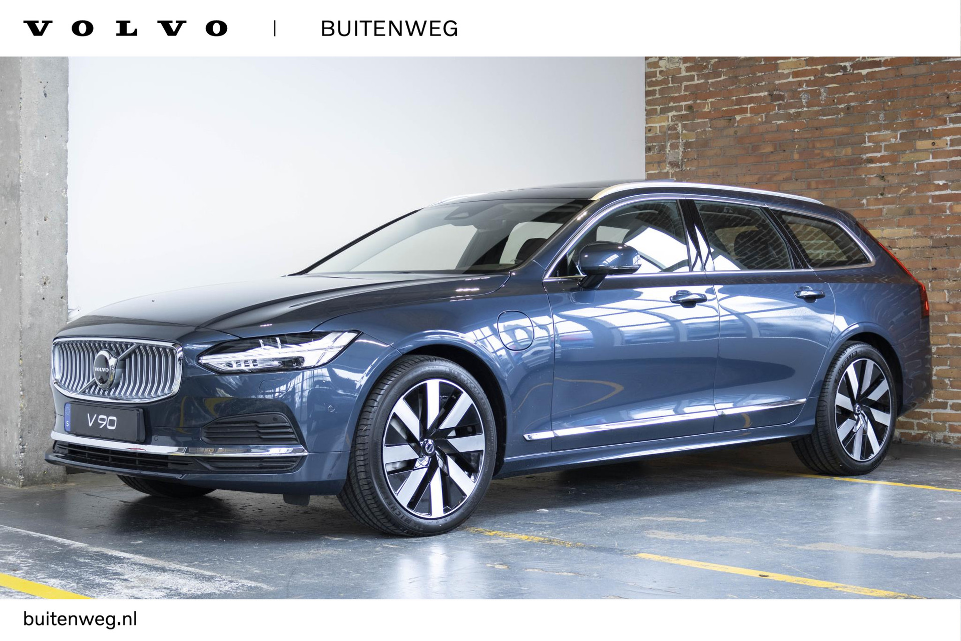 Volvo V90 T6 Recharge AWD Ultimate Bright | Panoramadak | Harman Kardon audio | 360º camera | Stoel- en stuurverwarming | Verwarmbare achterbank bij viaBOVAG.nl