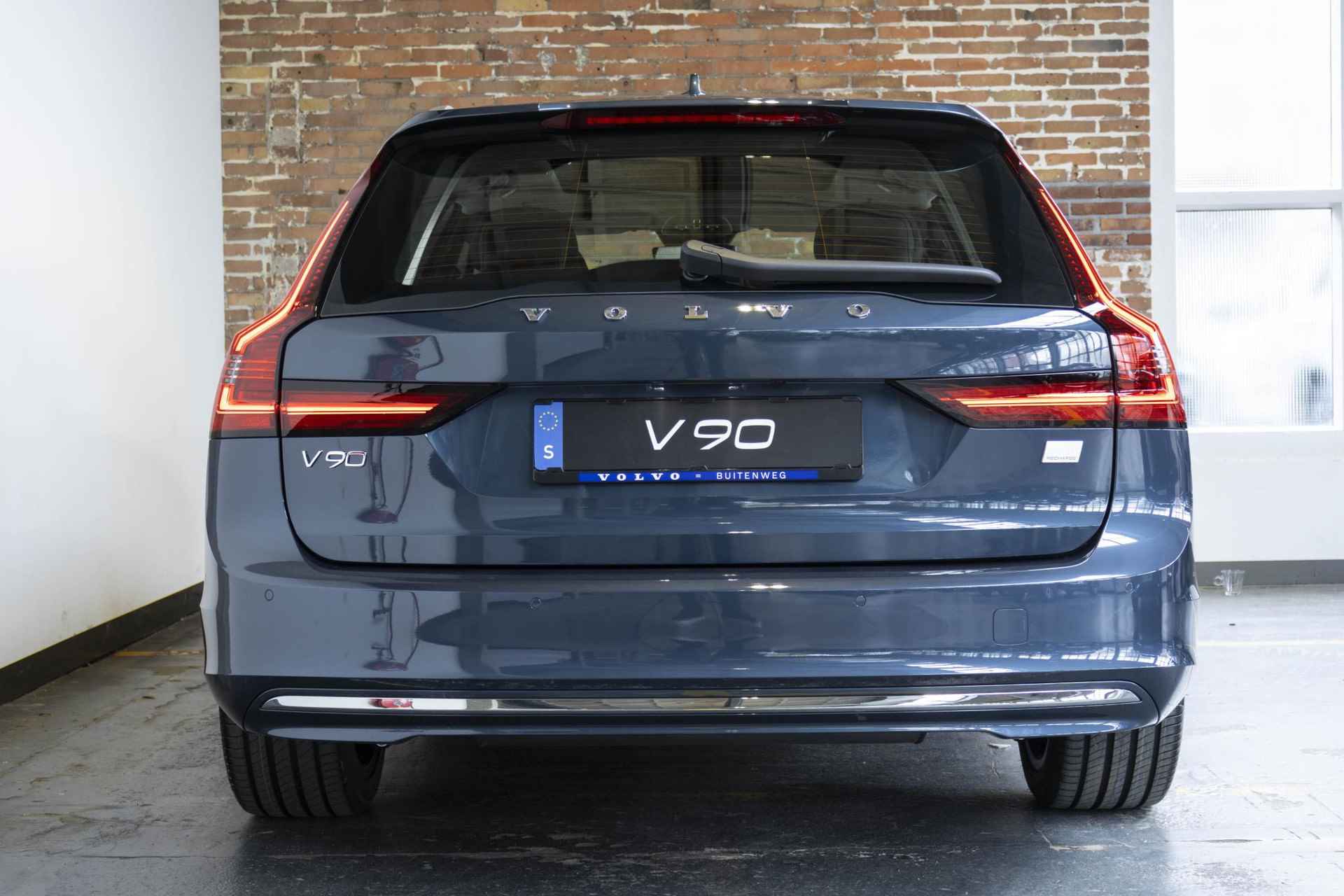 Volvo V90 T6 Recharge AWD Ultimate Bright | Panoramadak | Harman Kardon audio | 360º camera | Stoel- en stuurverwarming | Verwarmbare achterbank - 11/43
