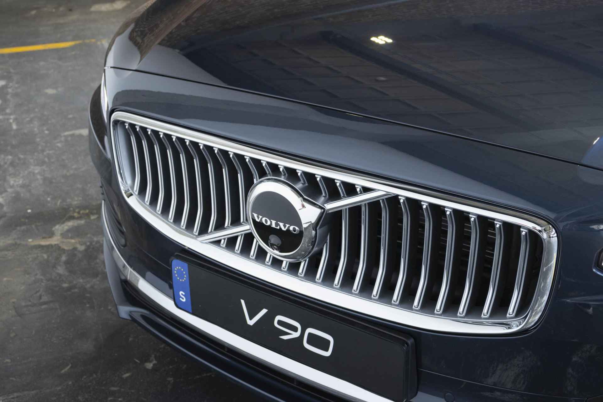 Volvo V90 T6 Recharge AWD Ultimate Bright | Panoramadak | Harman Kardon audio | 360º camera | Stoel- en stuurverwarming | Verwarmbare achterbank - 13/43