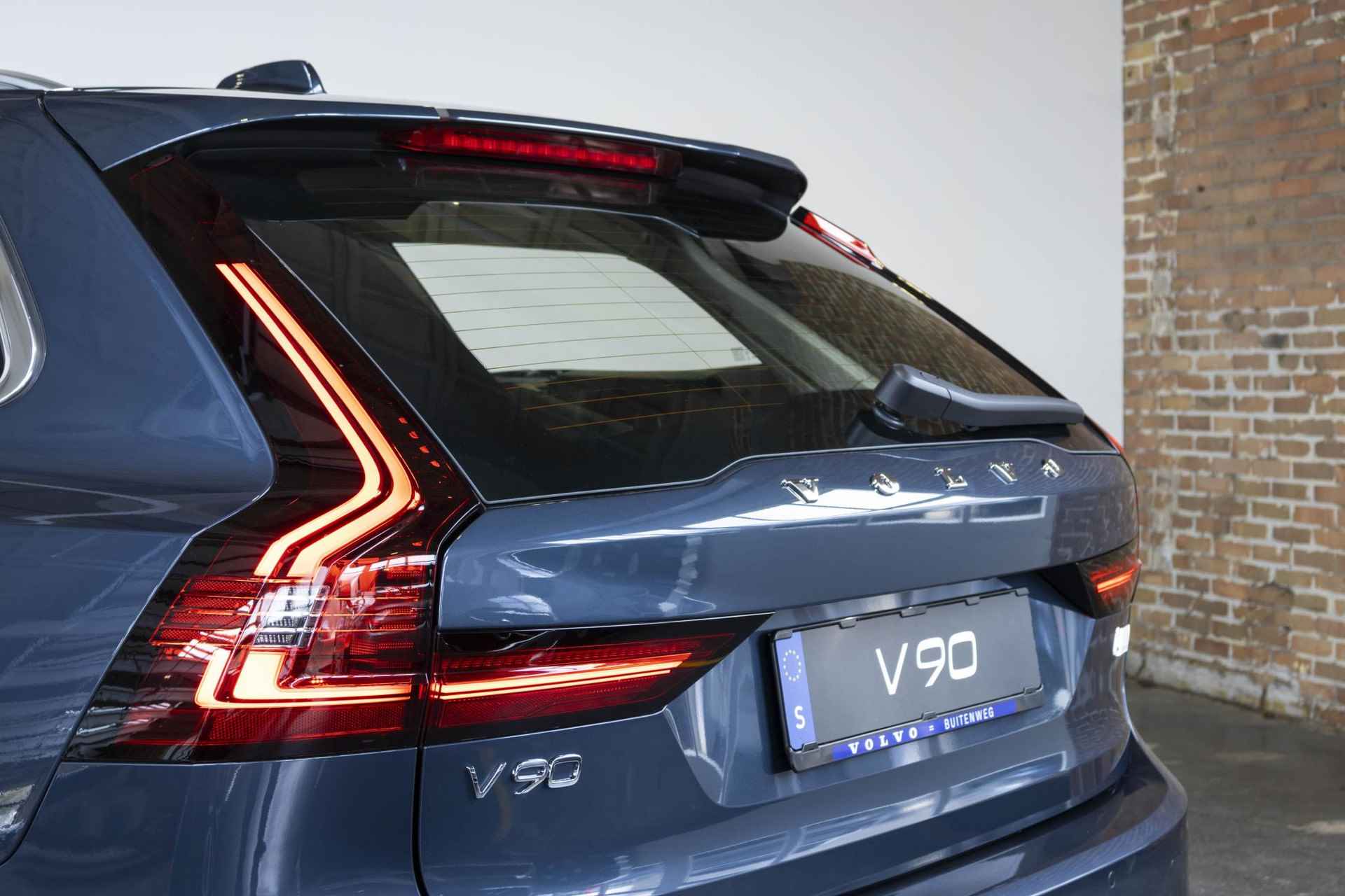 Volvo V90 T6 Recharge AWD Ultimate Bright | Panoramadak | Harman Kardon audio | 360º camera | Stoel- en stuurverwarming | Verwarmbare achterbank - 17/43