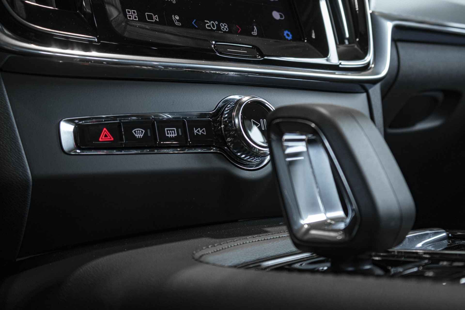 Volvo V90 T6 Recharge AWD Ultimate Bright | Panoramadak | Harman Kardon audio | 360º camera | Stoel- en stuurverwarming | Verwarmbare achterbank - 26/43