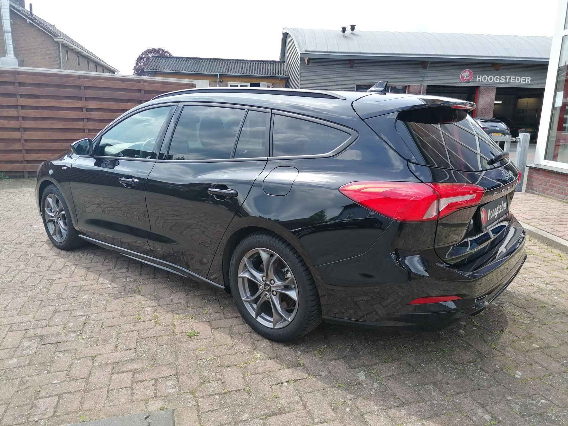 Ford Focus Wagon 1.0 EcoBoost ST-Line, Camera, HUD, Cruise control - 24/27