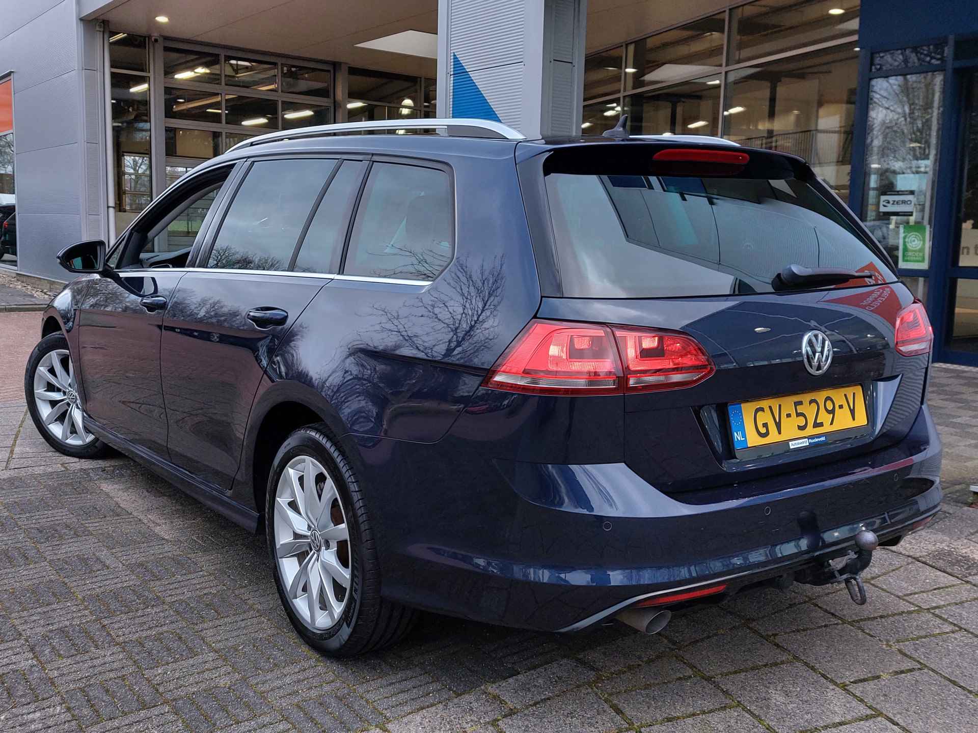 Volkswagen GOLF Variant 1.6 TDI 110pk Business Edition R-Line | Origineel NL | Navi | Clima | Cruise | Pdc V+A+Camera | Stoelverwarming+Massage | Licht+Regensensor | Mistlampen | Privacy Glass | 17''lm | Trekhaak - 5/50