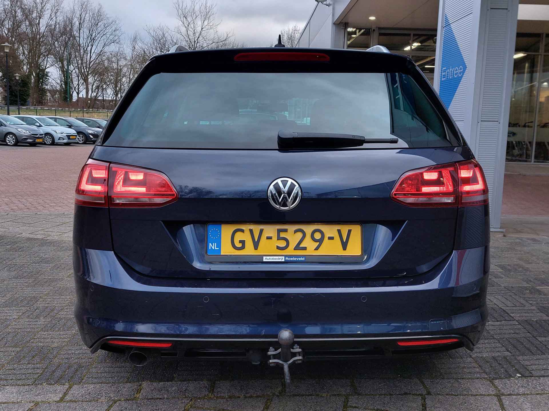 Volkswagen GOLF Variant 1.6 TDI 110pk Business Edition R-Line | Origineel NL | Navi | Clima | Cruise | Pdc V+A+Camera | Stoelverwarming+Massage | Licht+Regensensor | Mistlampen | Privacy Glass | 17''lm | Trekhaak - 6/50