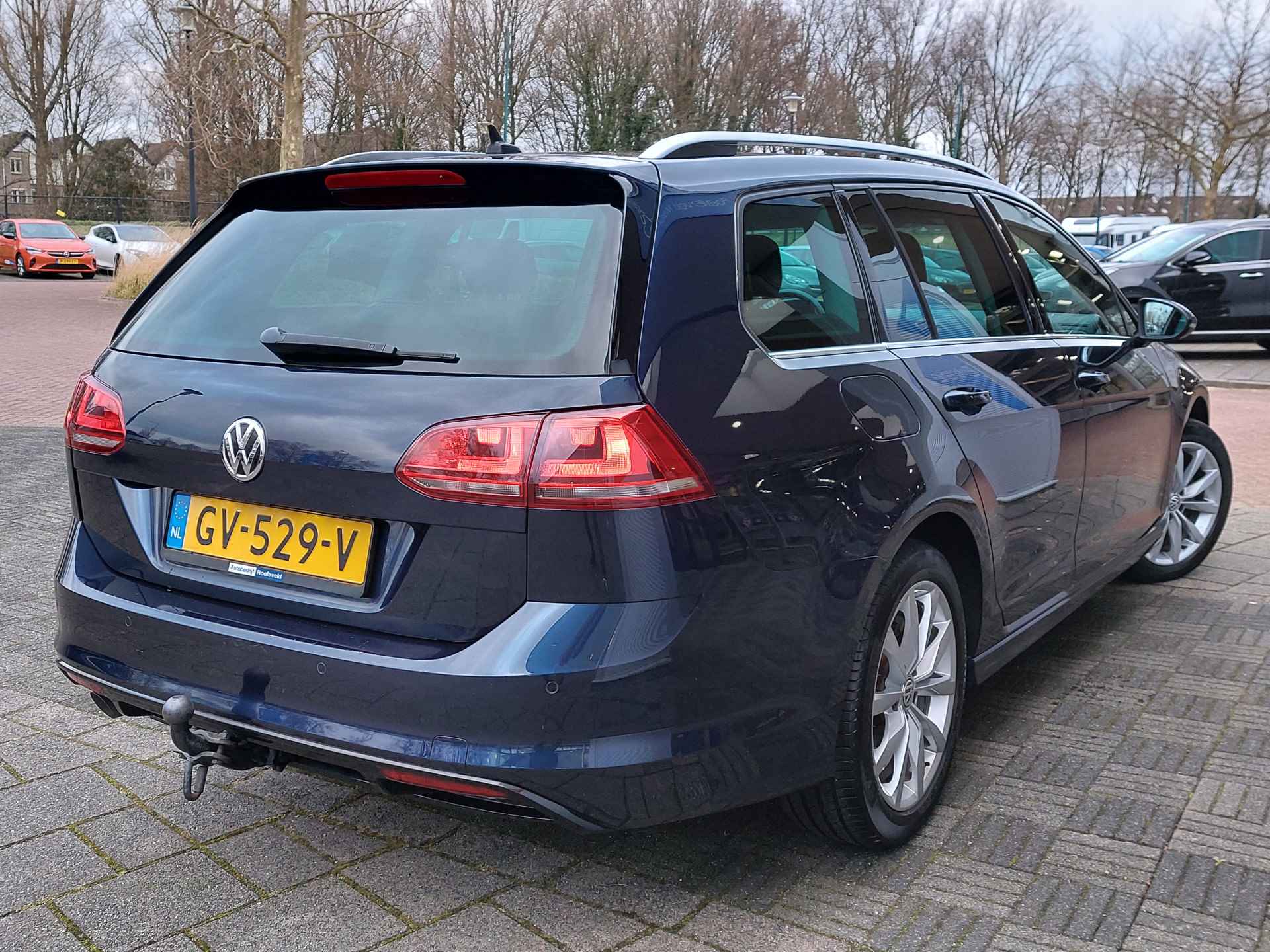 Volkswagen GOLF Variant 1.6 TDI 110pk Business Edition R-Line | Origineel NL | Navi | Clima | Cruise | Pdc V+A+Camera | Stoelverwarming+Massage | Licht+Regensensor | Mistlampen | Privacy Glass | 17''lm | Trekhaak - 7/50