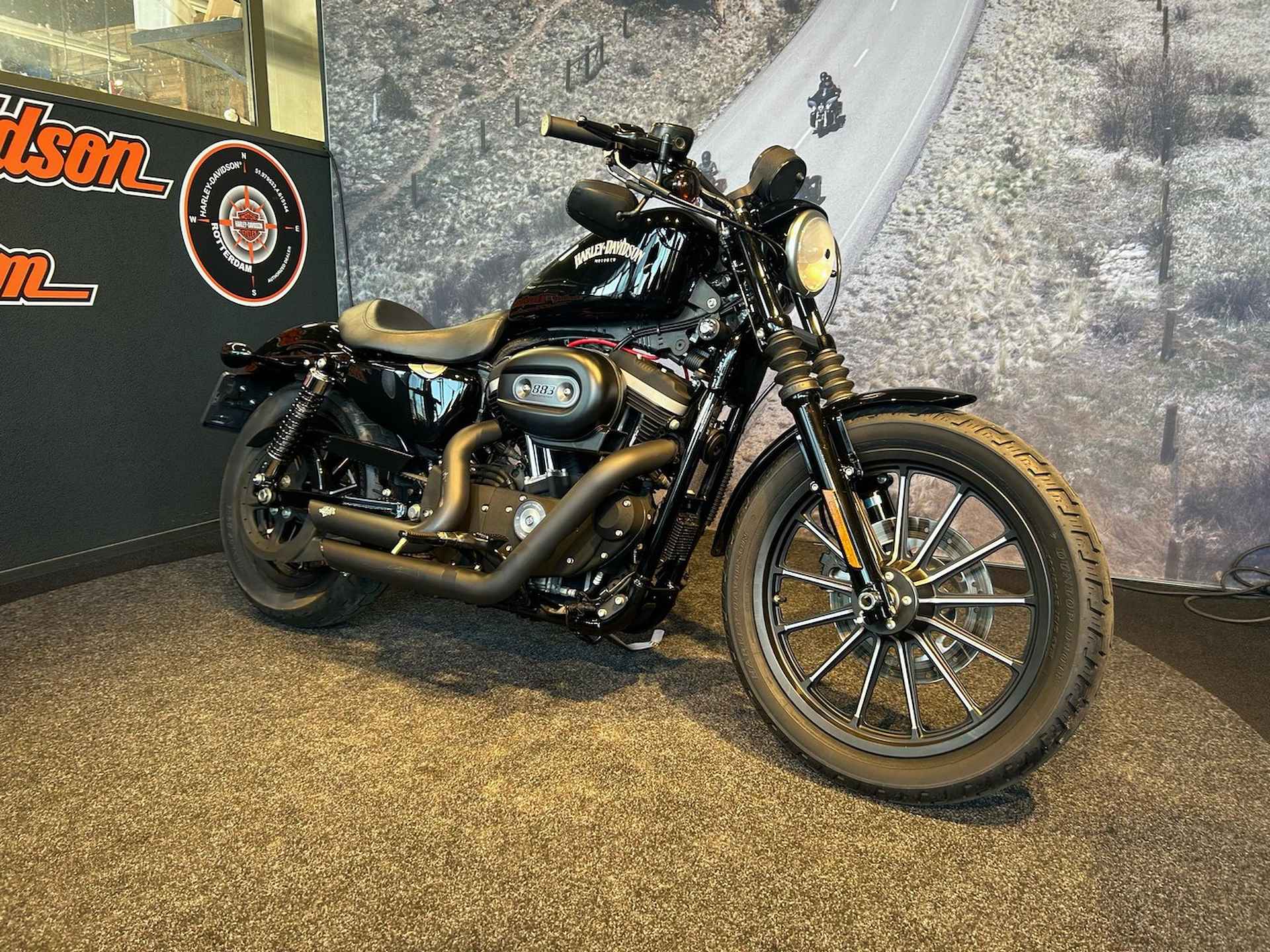 Harley-Davidson XL 883N IRON