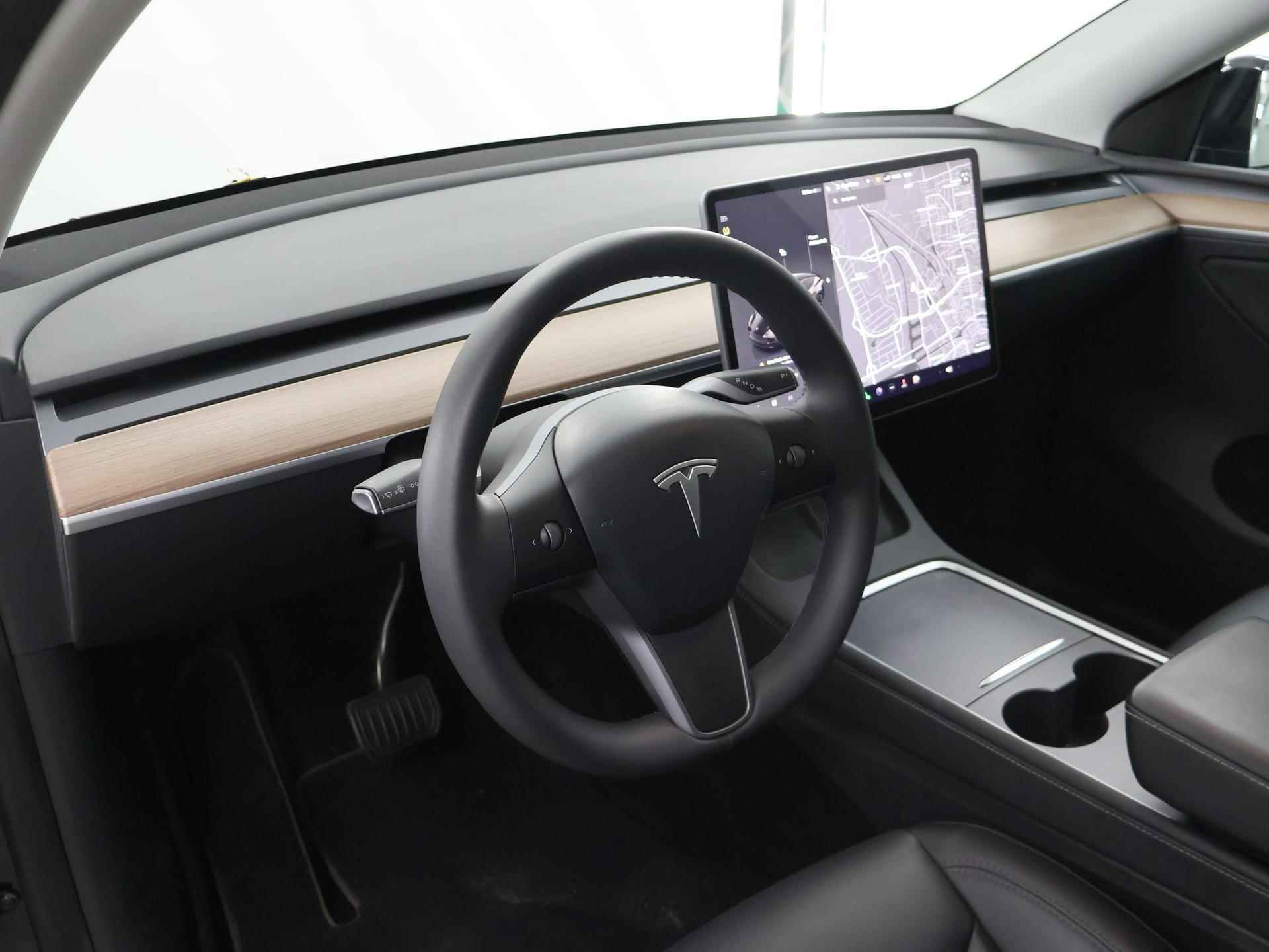 Tesla Model Y Long Range AWD 75 kWh | Prijs inclusief BTW | Ele. verstelbare stoelen + Geheugen | Camera | Panoramadak | Navigatie | Keyless Start & GO | 351pk | Trekhaak | - 8/51