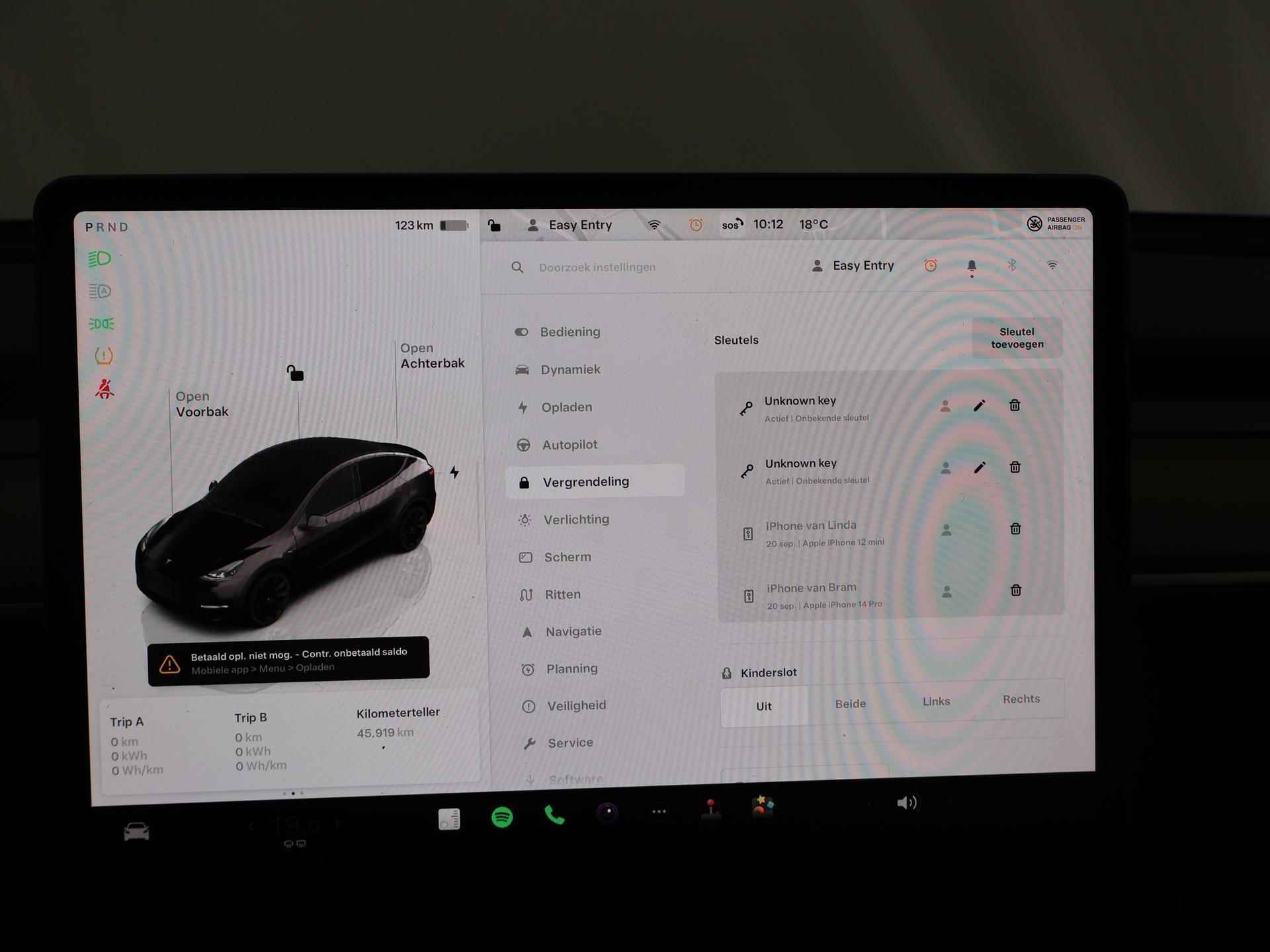 Tesla Model Y Long Range AWD 75 kWh | Prijs inclusief BTW | Ele. verstelbare stoelen + Geheugen | Camera | Panoramadak | Navigatie | Keyless Start & GO | 351pk | Trekhaak | - 18/51